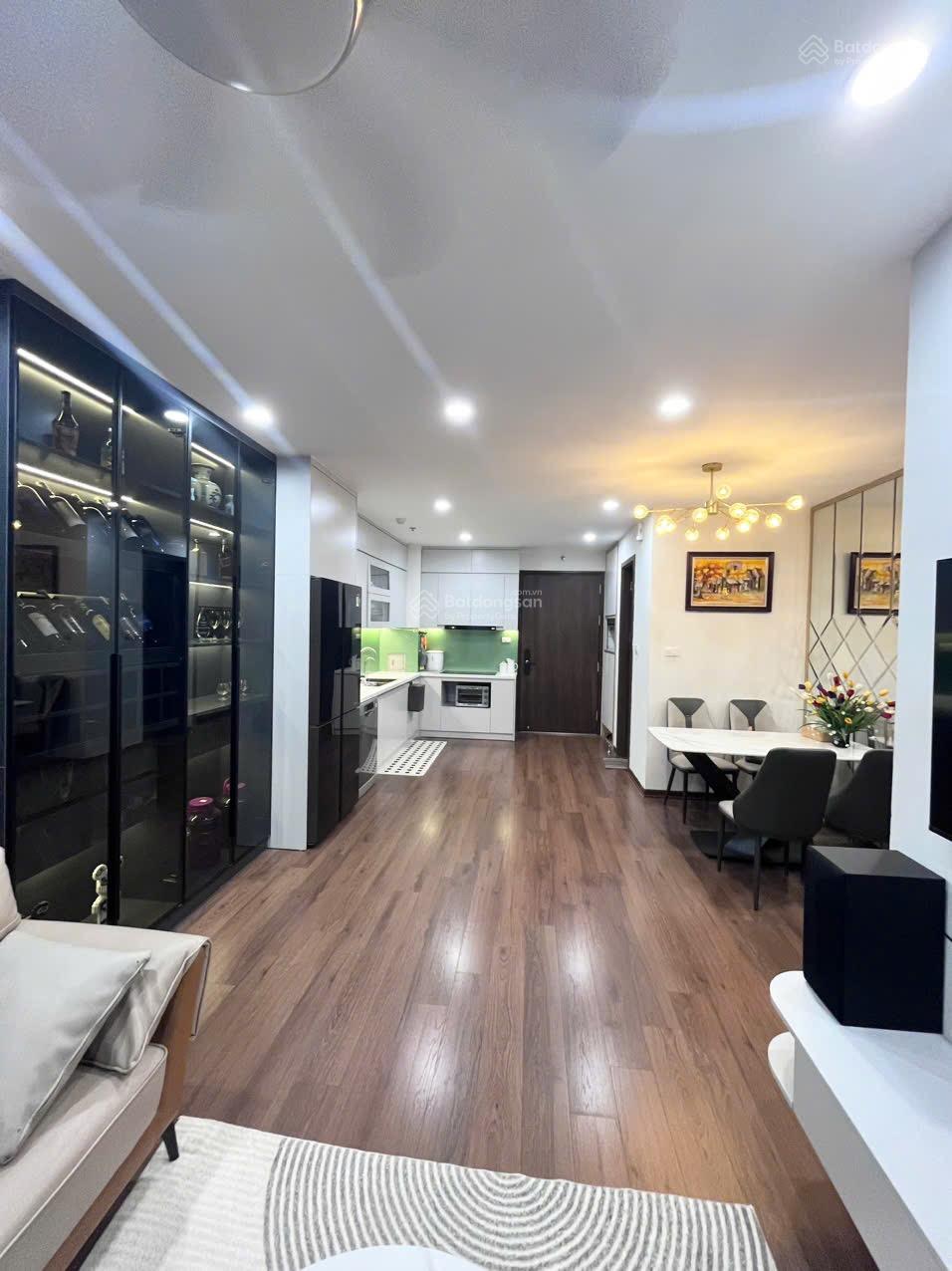 Tôi chính chủ bán gấp căn 69.9m2 toà Thăng Long Capital giá rẻ nhất toà, có lot ô tô, sẵn sổ