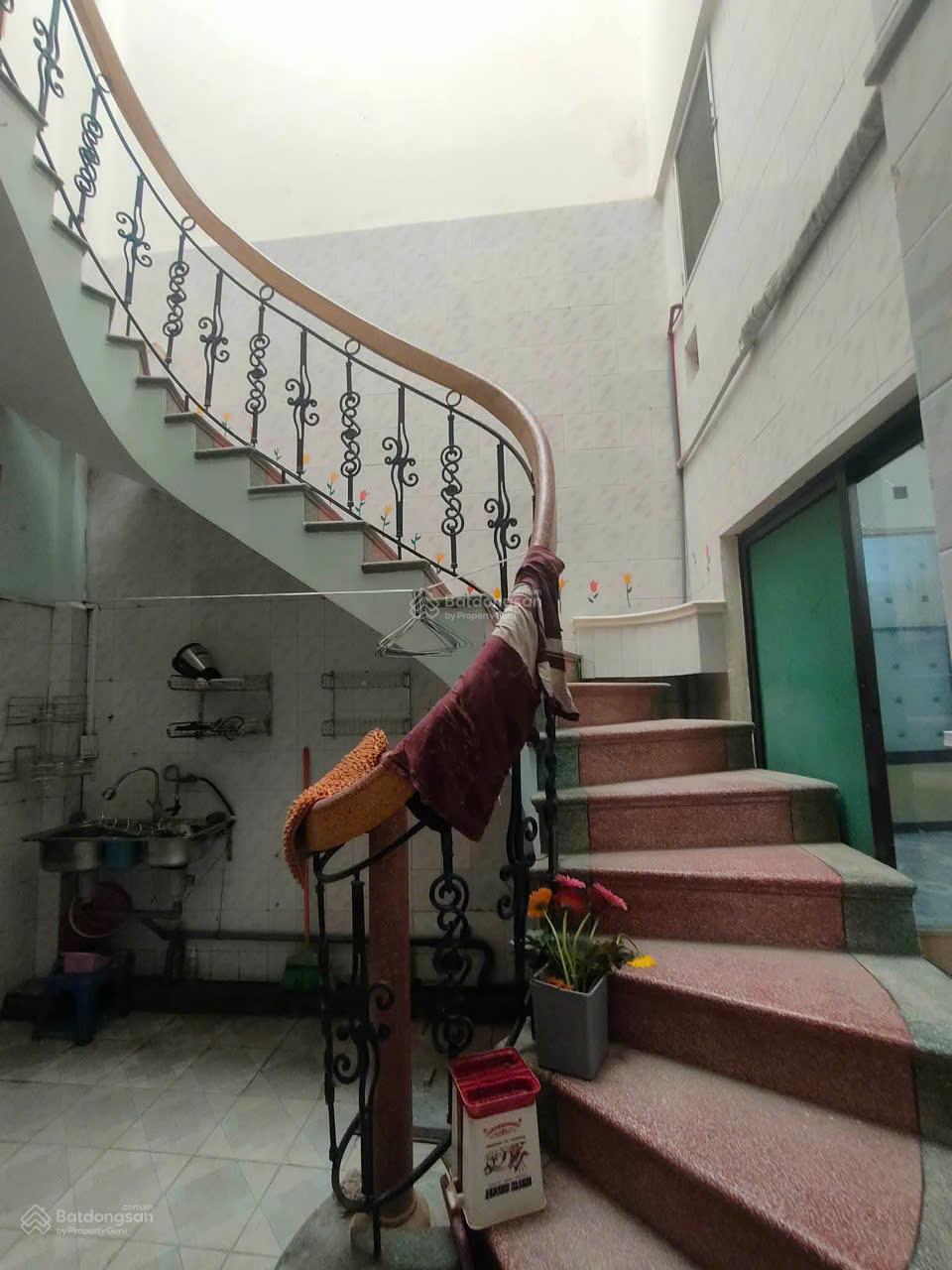 Nhà mặt đường Hạ Lý - 90m2 - ngang 4,2m - vuông vắn - 2 tầng - gá 9,2 tỷ