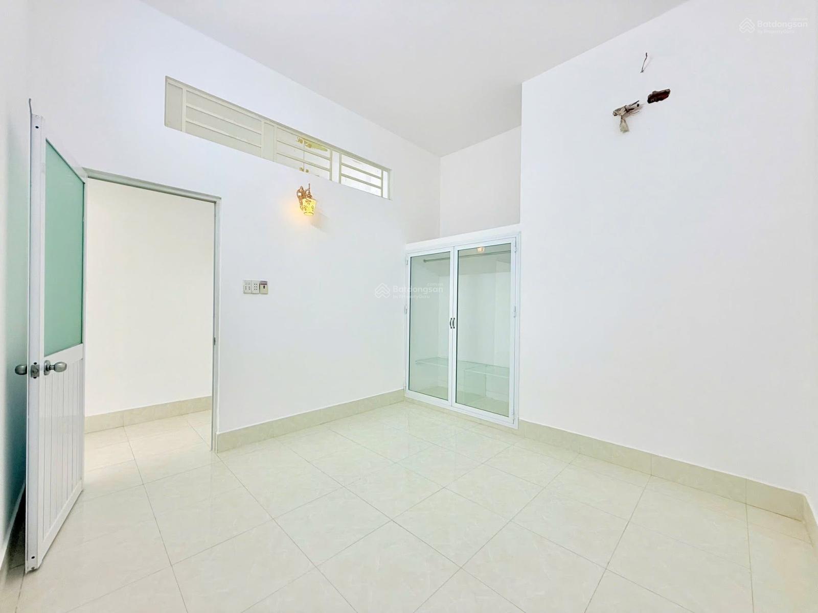 Bán nhà KDC Hồng Loan DT 5m x 16m = 80m2 nhà đẹp mua về sở hữu ngay lộ giới 20m