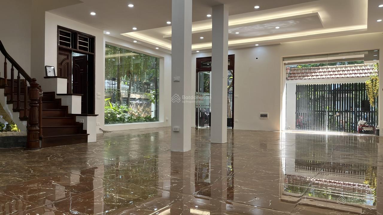 CHO THUÊ BIỆT THỰ Dịch Vọng Hậu, DT 160m, 4 tầng, MT 12m, NHÀ ĐẸP, Ở LUÔN, 75tr/tháng.