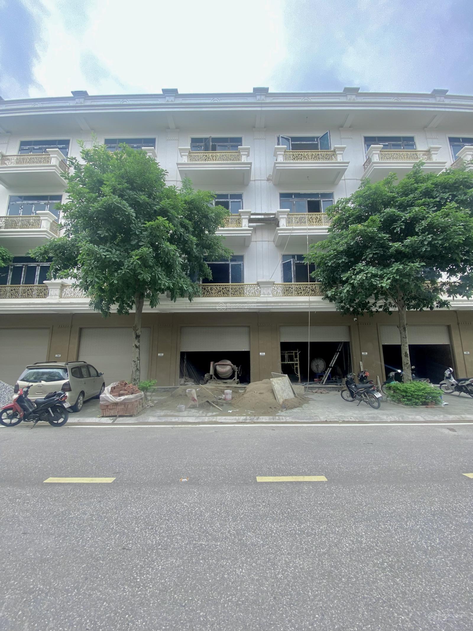 Chính chủ cẩn chuyển nhượng căn biệt thự 60m2 KDT Xuân Hưng. LH: 0813 988 ***
