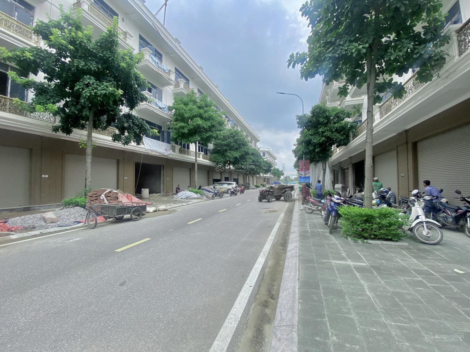 Chính chủ cẩn chuyển nhượng căn biệt thự 60m2 KDT Xuân Hưng. LH: 0813 988 *** Chính chủ cẩn chuyển nhượng căn biệt thự 60m2 KDT Xuân Hưng. LH: 0813 988 ***