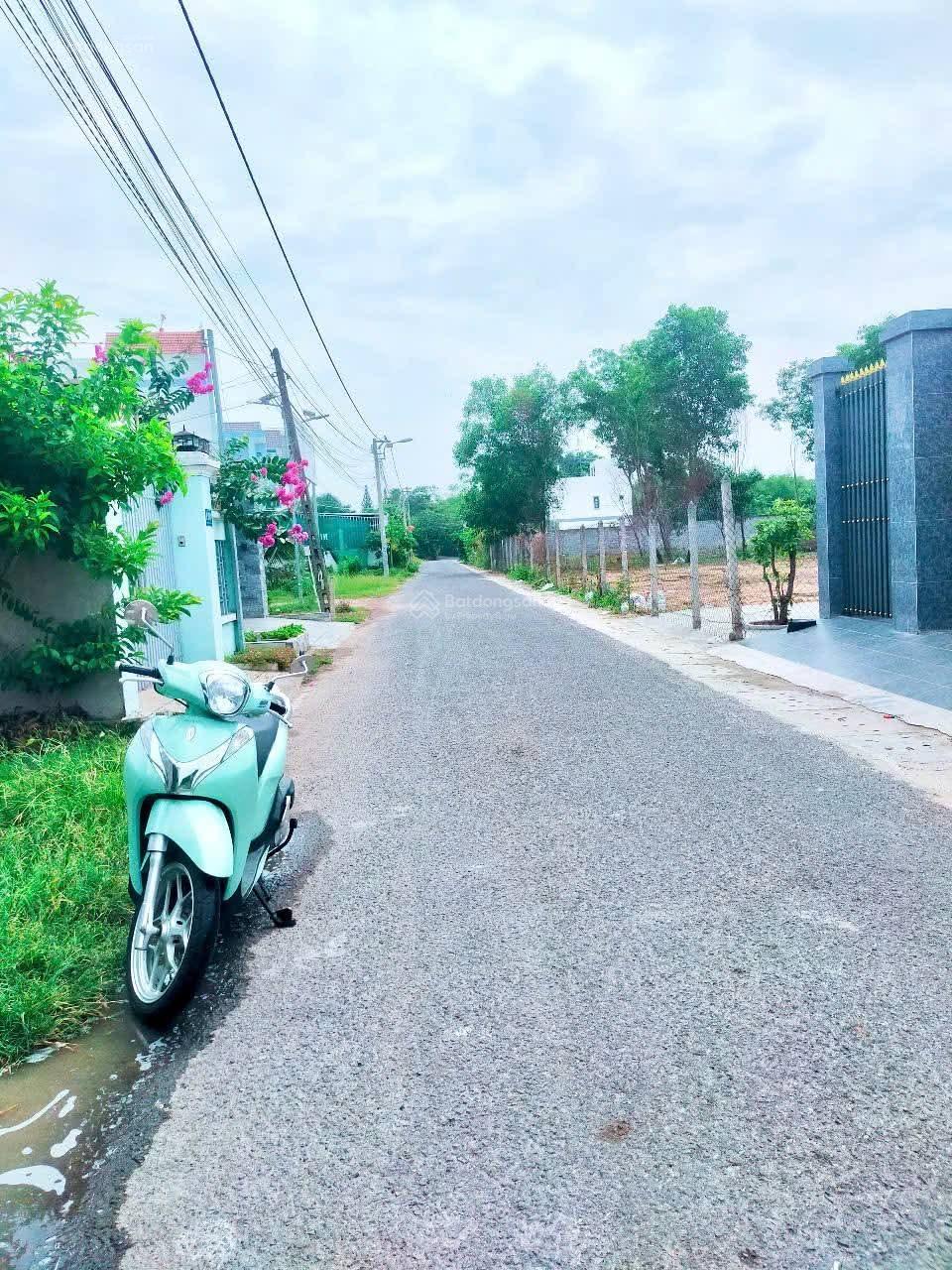Bán lô đất mặt tiền DX 088 phường Hiệp An đường nhựa thông vị trí đẹp giá đầu tư LH: 0918 407 ***