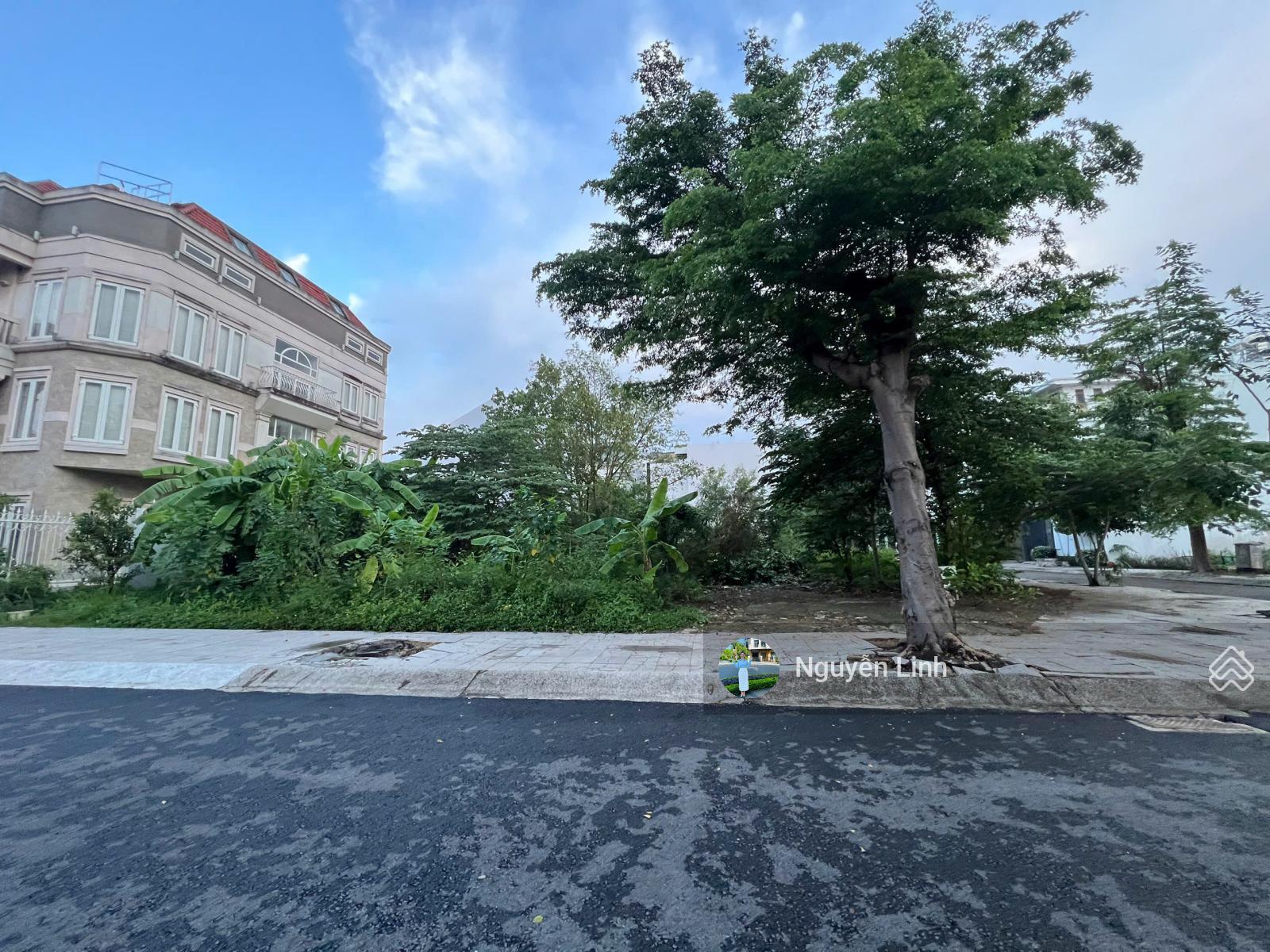 Bán lô góc 2 mặt tiền KDC Đông Thủ Thiêm ngang 15x21m, xây hầm + 4 tầng LH Linh 0902 514 ***