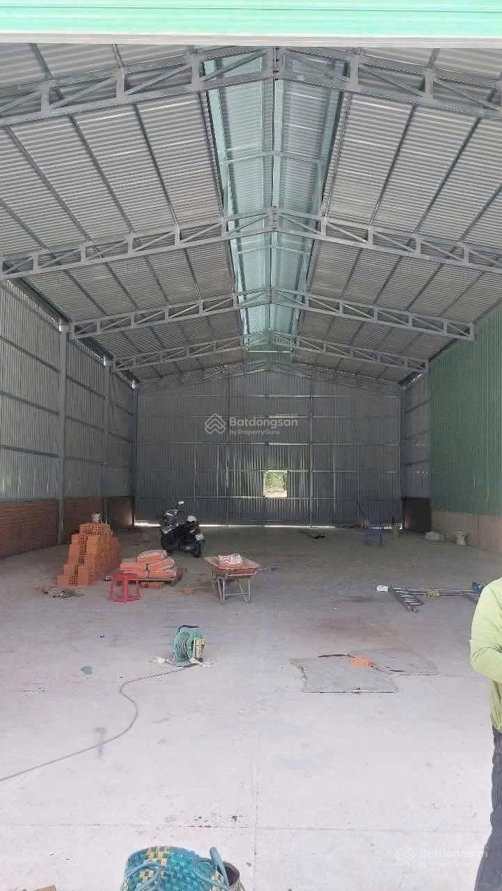 Cho thuê kho - xưởng DT 300m giá 20tr/tháng. KDC Vietsing Vsip 1 LH 0962 068 *** Cho thuê kho - xưởng DT 300m giá 20tr/tháng. KDC Vietsing Vsip 1 LH 0962 068 ***