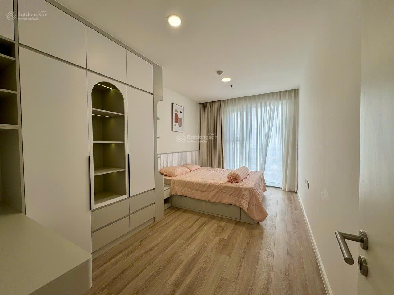 Cho thuê căn hộ mới thiết kế đẹp 2PN ở liền ngay trung tâm