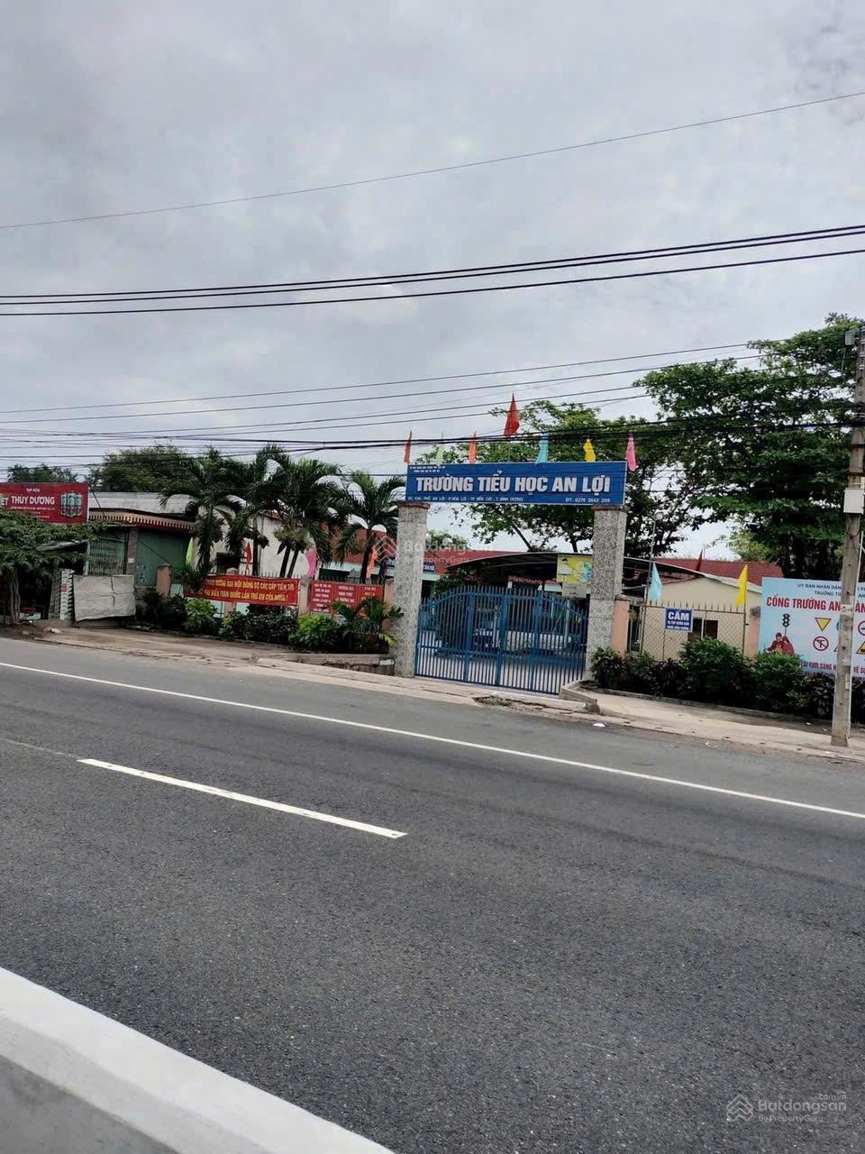 Đất Hòa Lợi gần DT 741 , diện tích gần 200m2 thổ cư 120m2 , khu dân cư đông