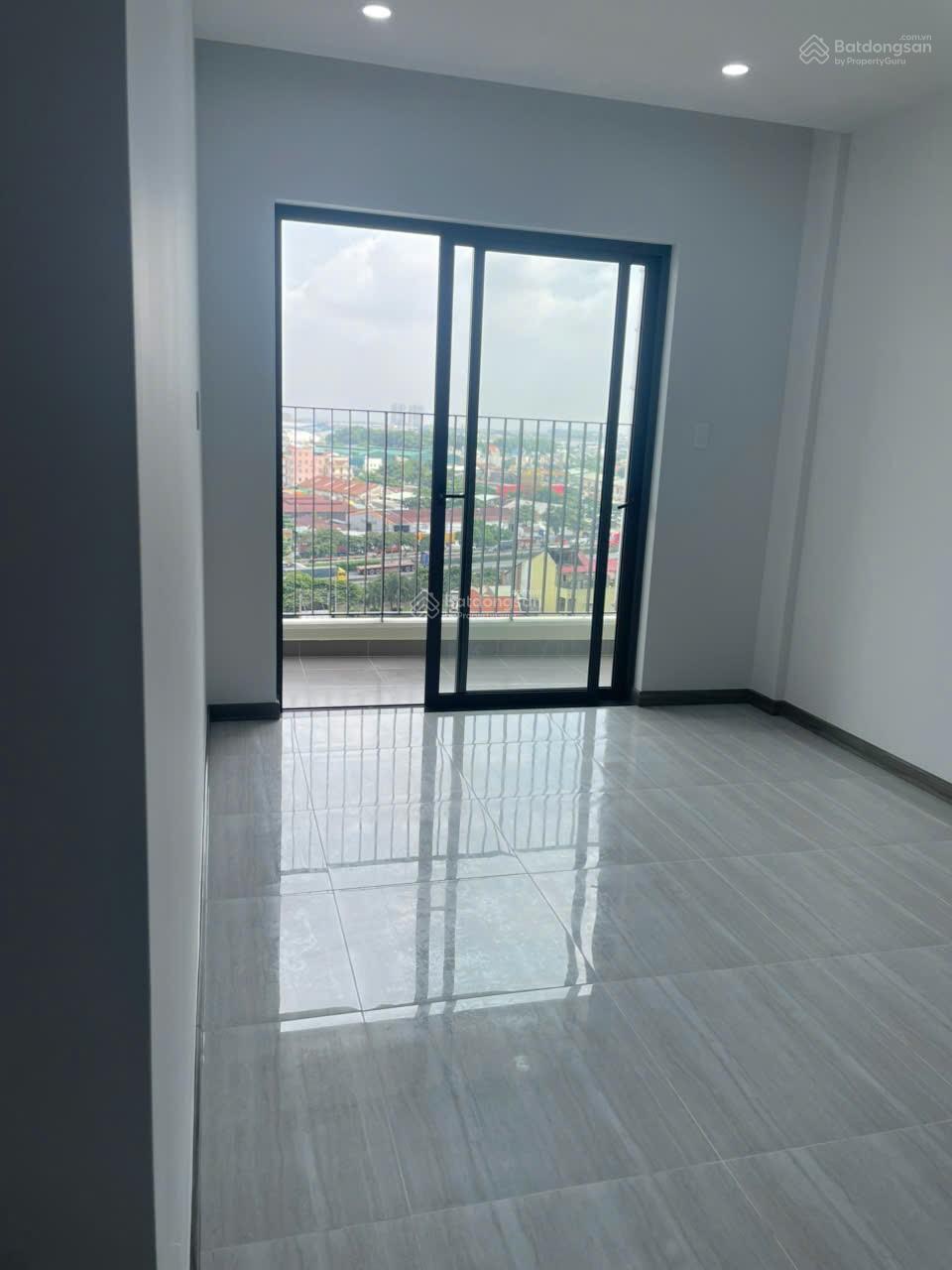 Bán nhanh 2pn 2wc 54m2 Bcons Polygon. Giá bán 2tỷ2 đã gồm chi phí sang tên. LH 0901 663 ***