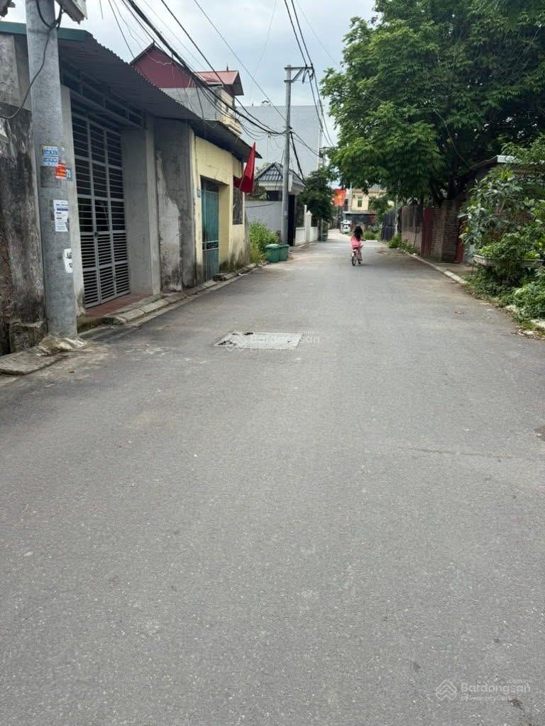 Cạnh chợ Kim Hồ, gần trường Dệt May - ngõ thông tứ tung ô tô tránh - kinh doanh đỉnh 165m2, 7.83tỷ