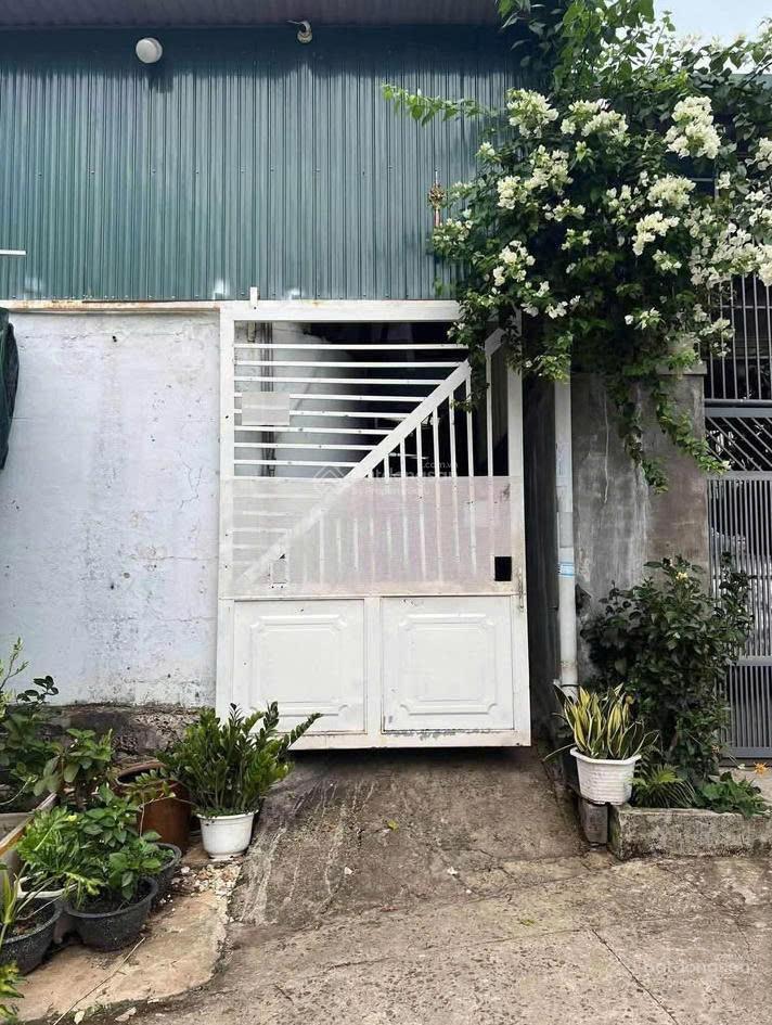 Sang nước ngoài định cư cần bán gấp dãy trọ 6 phòng ở Nguyễn Thị Rành, Tân An Hội 109m2 giá 950tr