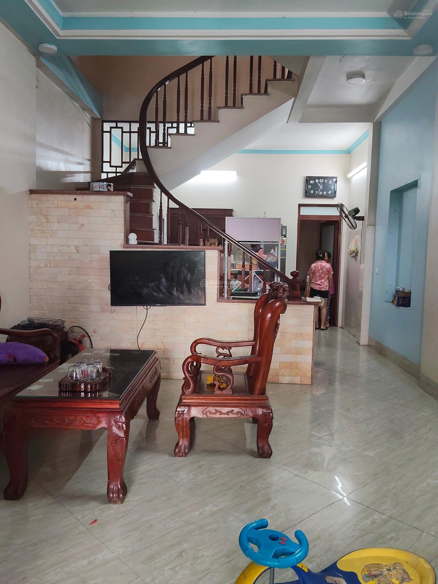 Chính chủ bán nhà 3 tầng, Nhị Châu Ngọc Hồi. Ô tô tránh nhau
