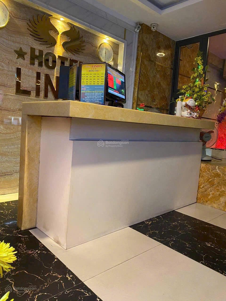 Hàng hiếm - ngộp bank bán gấp khách sạn 7 tầng 22p - thang máy 6,5x22m đường Số 8, P11