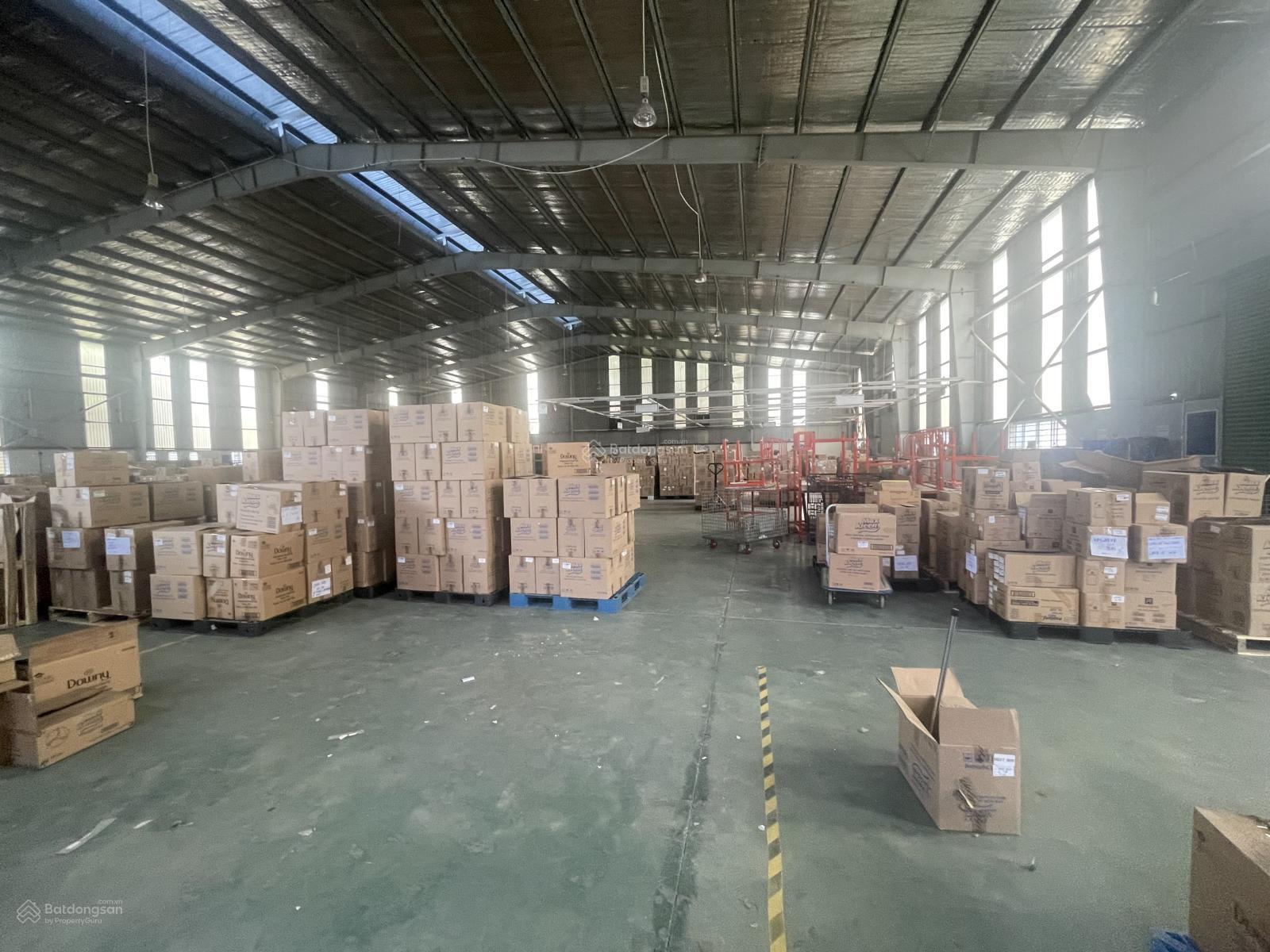 Cho thuê kho xưởng 6000m2 (xd: 4000m2) KCN Đức Hòa 3. Có văn phòng, PCCC, trạm hạ thế