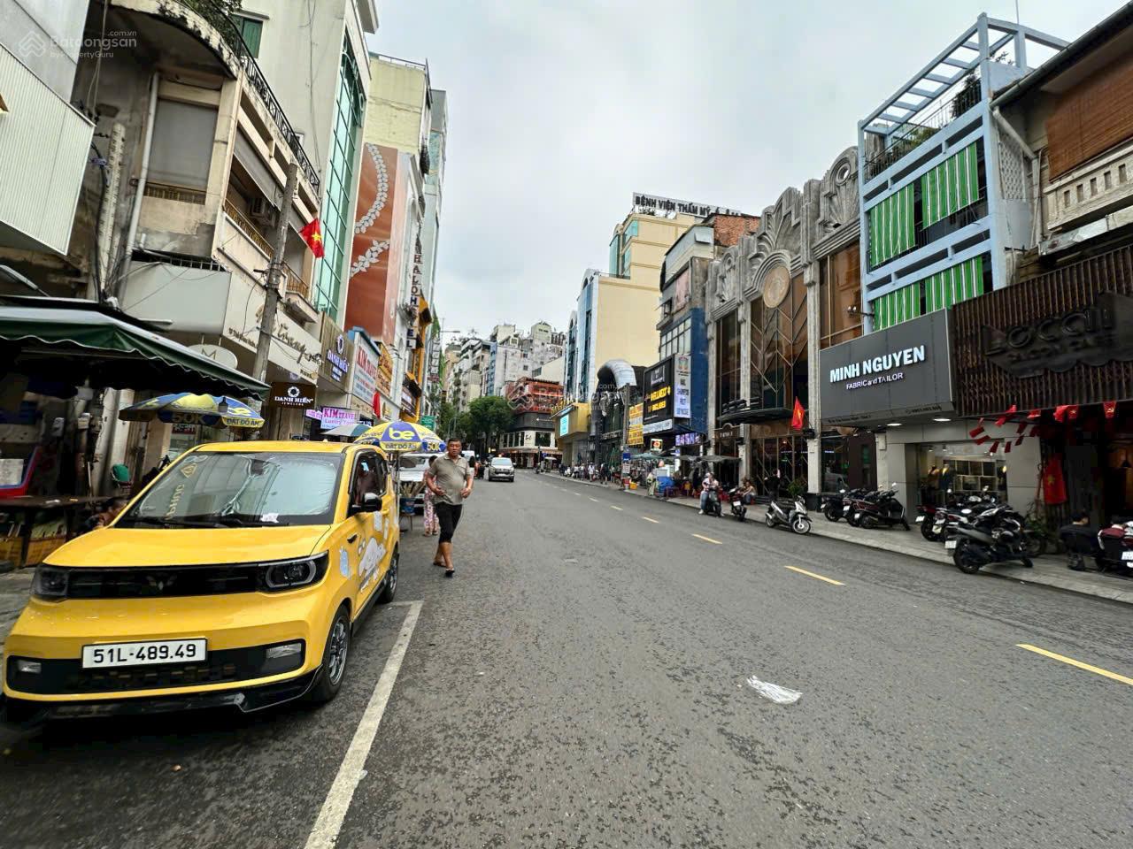 Cho thuê nhà mặt tiền ngay cửa Bắc chợ Bến Thành Cho thuê nhà mặt tiền ngay cửa Bắc chợ Bến Thành