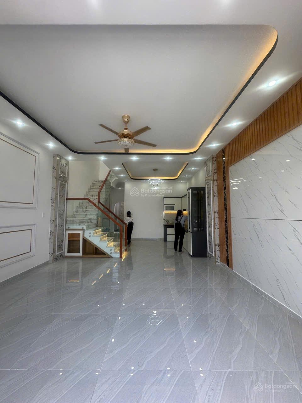 Bán nhà mới xây xã Mỹ Hạnh Nam, 1T, 1L hoàn công đầy đủ gần chợ Mỹ Hạnh