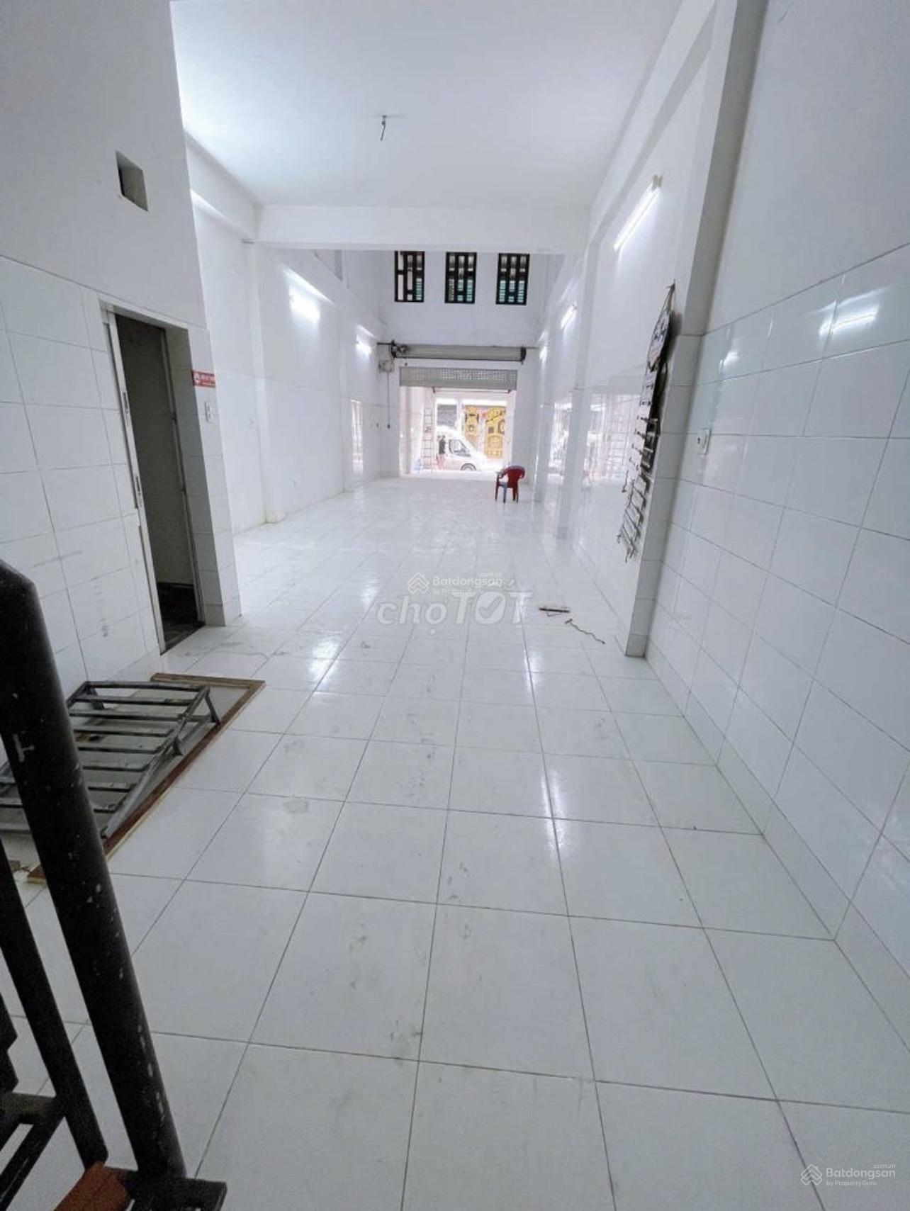 nhà xưởng Mặt Tiền 130m2 tại Đường Ao Đôi, Bình Trị Đông A, Bình Tân, 15 triệu