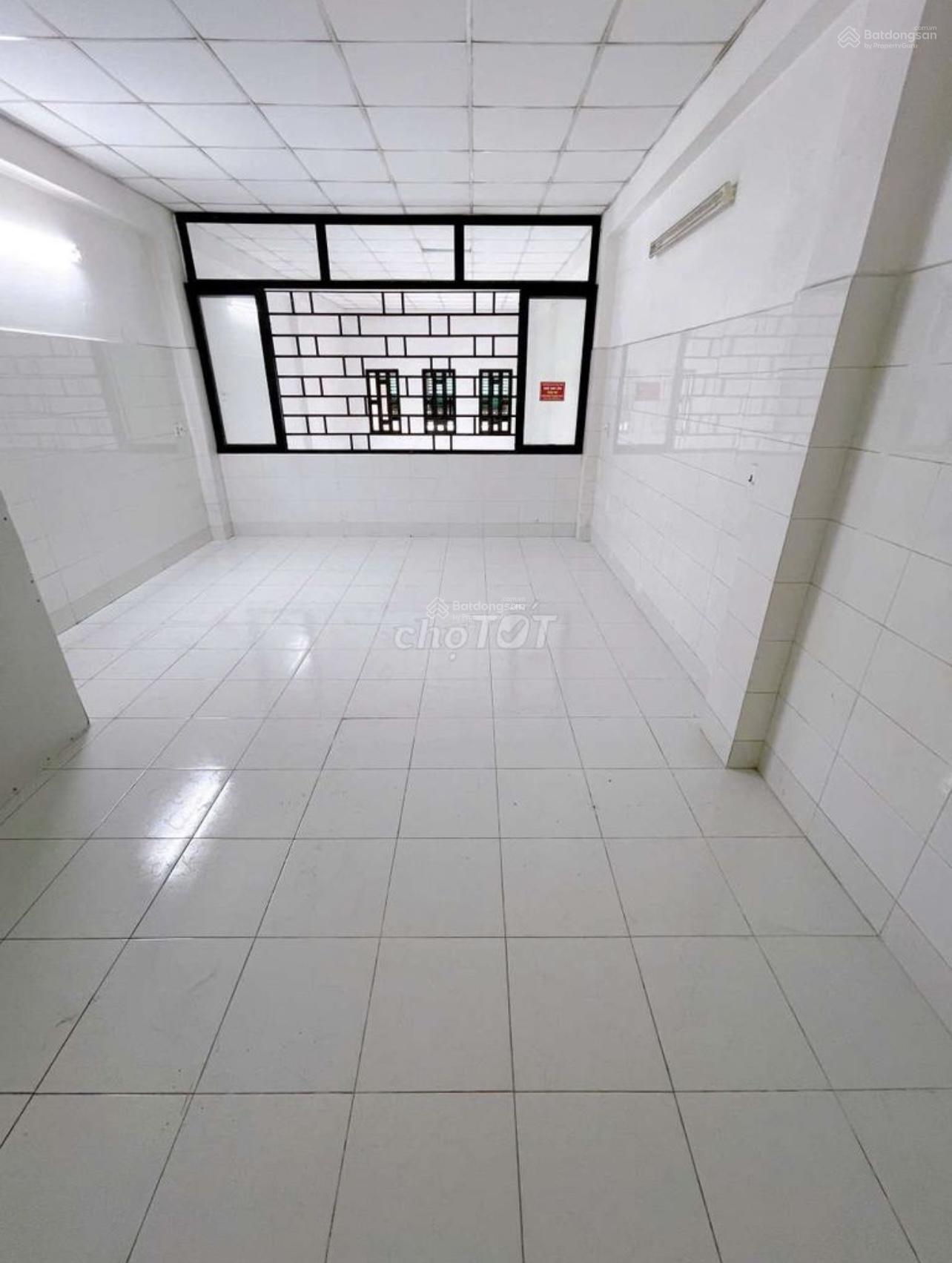 nhà xưởng Mặt Tiền 130m2 tại Đường Ao Đôi, Bình Trị Đông A, Bình Tân, 15 triệu