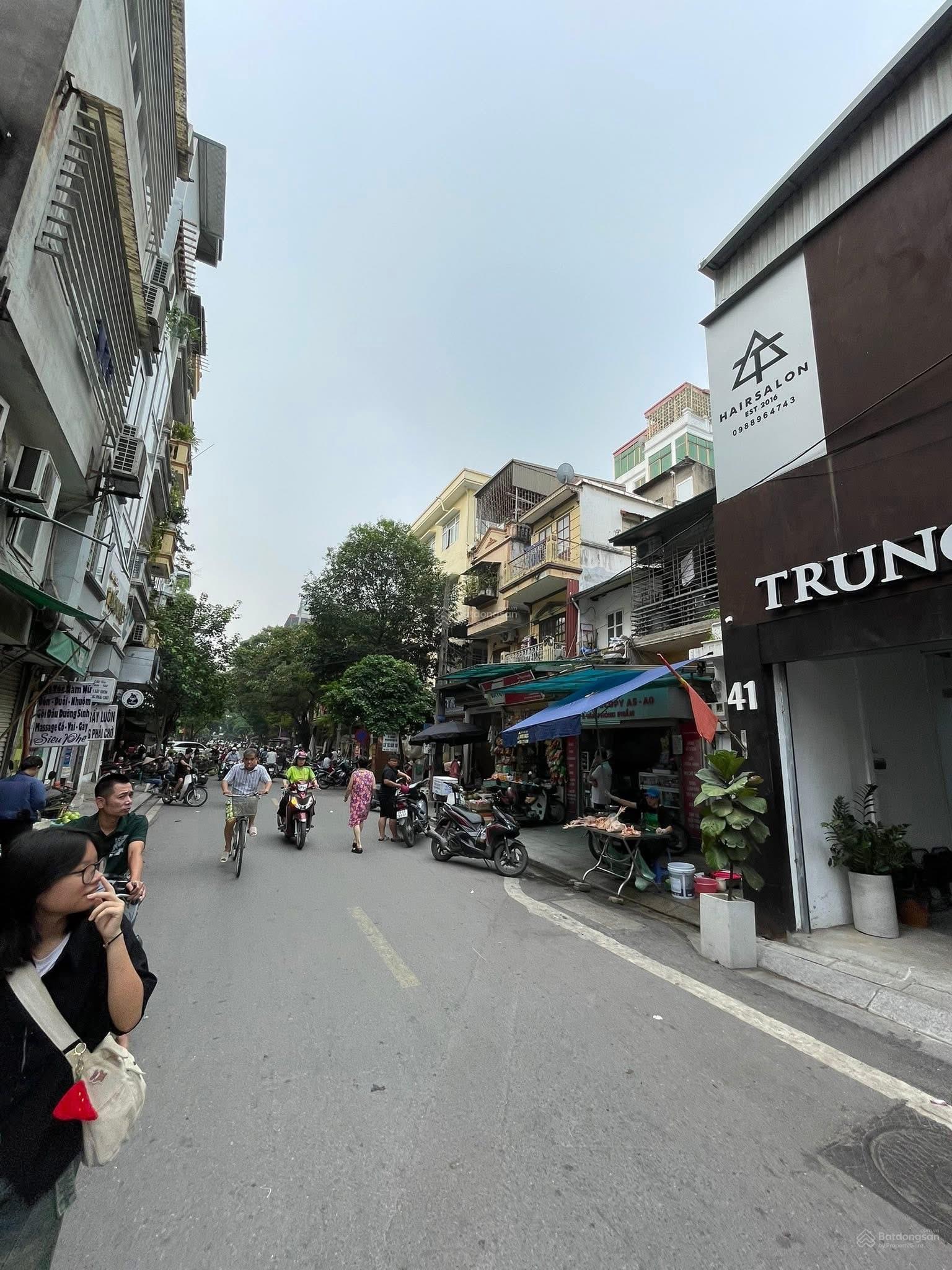 Bán nhà mặt phố Đoàn Thị Điểm, 42 tỷ, 65m2, hàng hiếm tại Đống Đa, Hà Nội