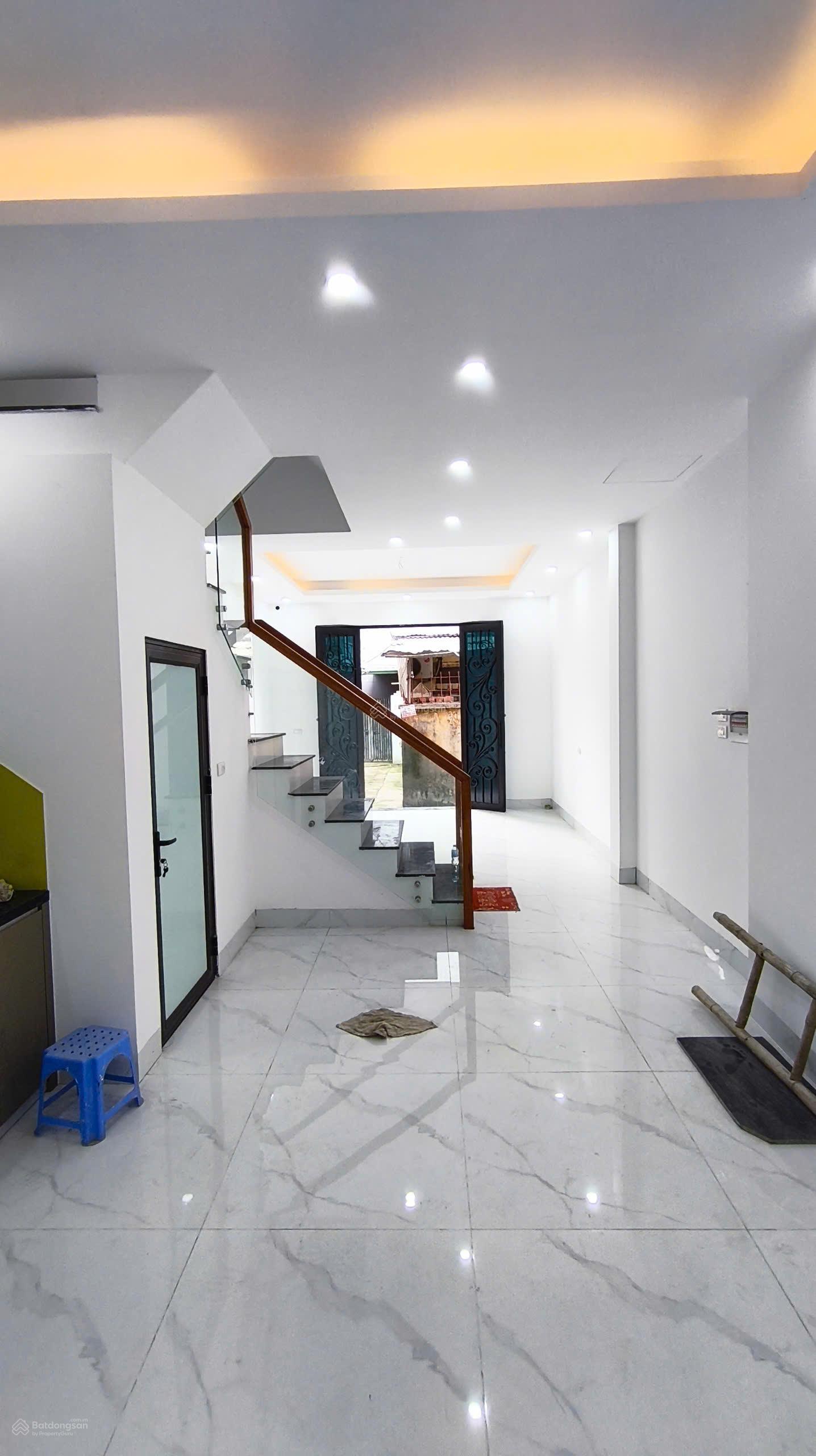 Nhà đẹp Yên Nghĩa  42m² x 5T  6 phòng ngủ  dân xây chắc chắn  giá tốt 6.5 tỷ