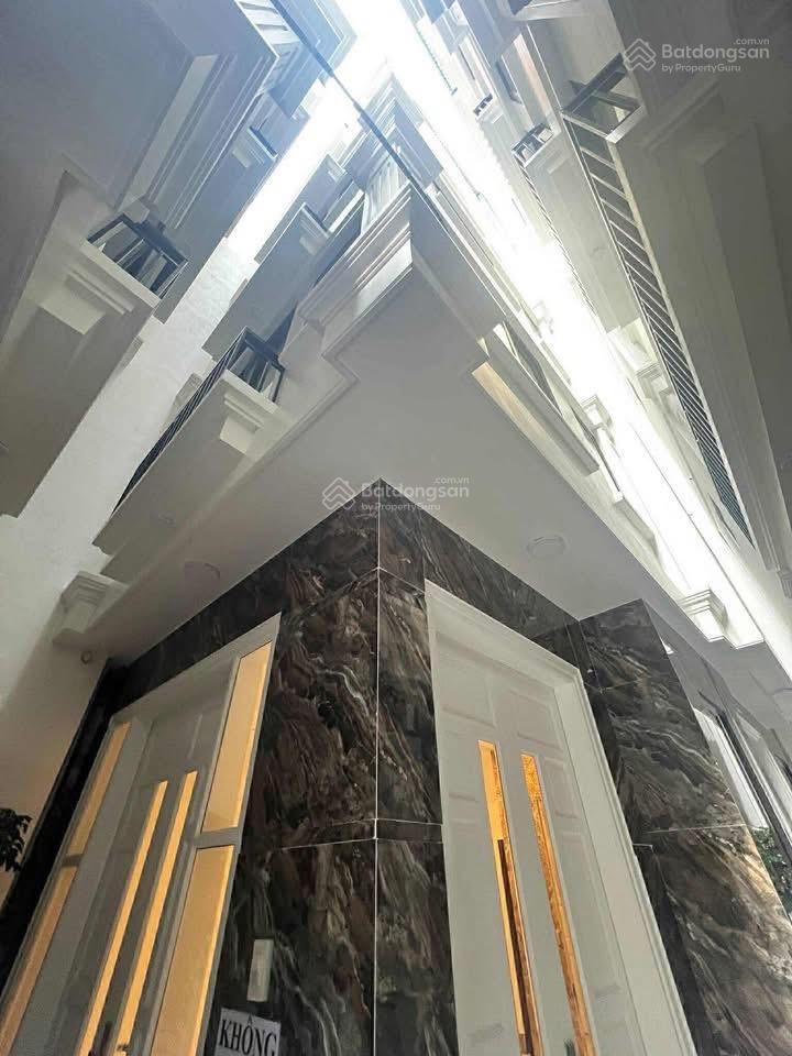 Bán nhà trung kính ,6 tầng có Thang máy , sẵn sổ giá hơn 11 tỷ