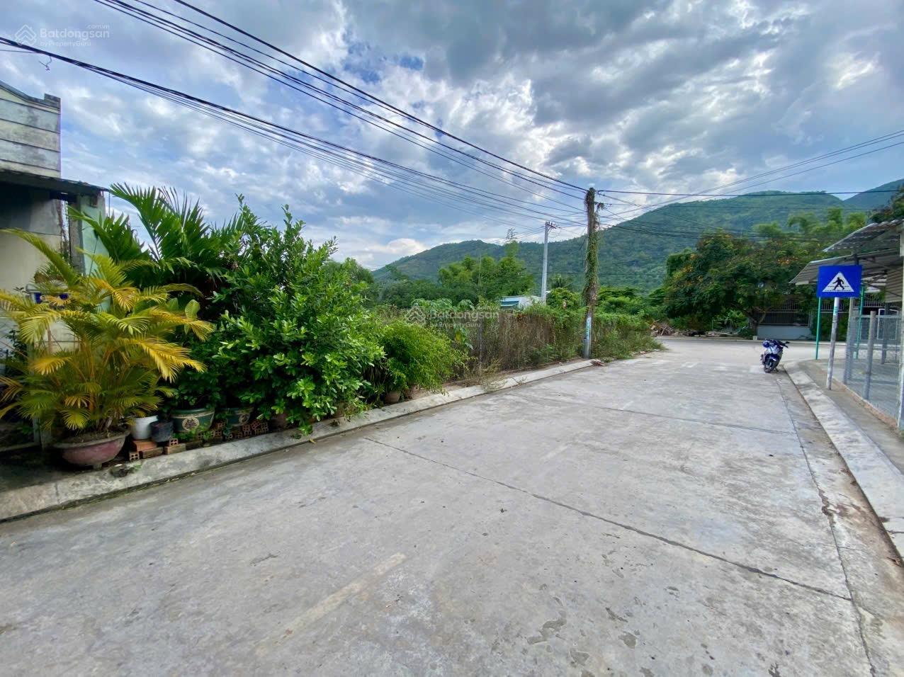 Bán đất TĐC Đắc Lộc Phường Bắc Nha Trang 100m2 giá 1 tỷ 390 đường 5m