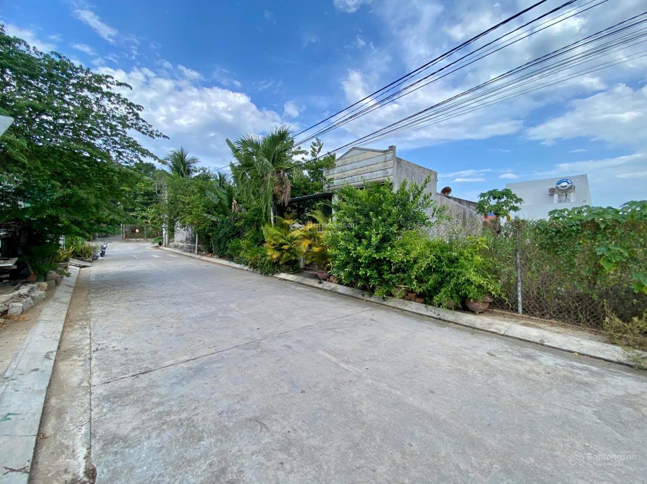 Bán đất TĐC Đắc Lộc Phường Bắc Nha Trang 100m2 giá 1 tỷ 390 đường 5m