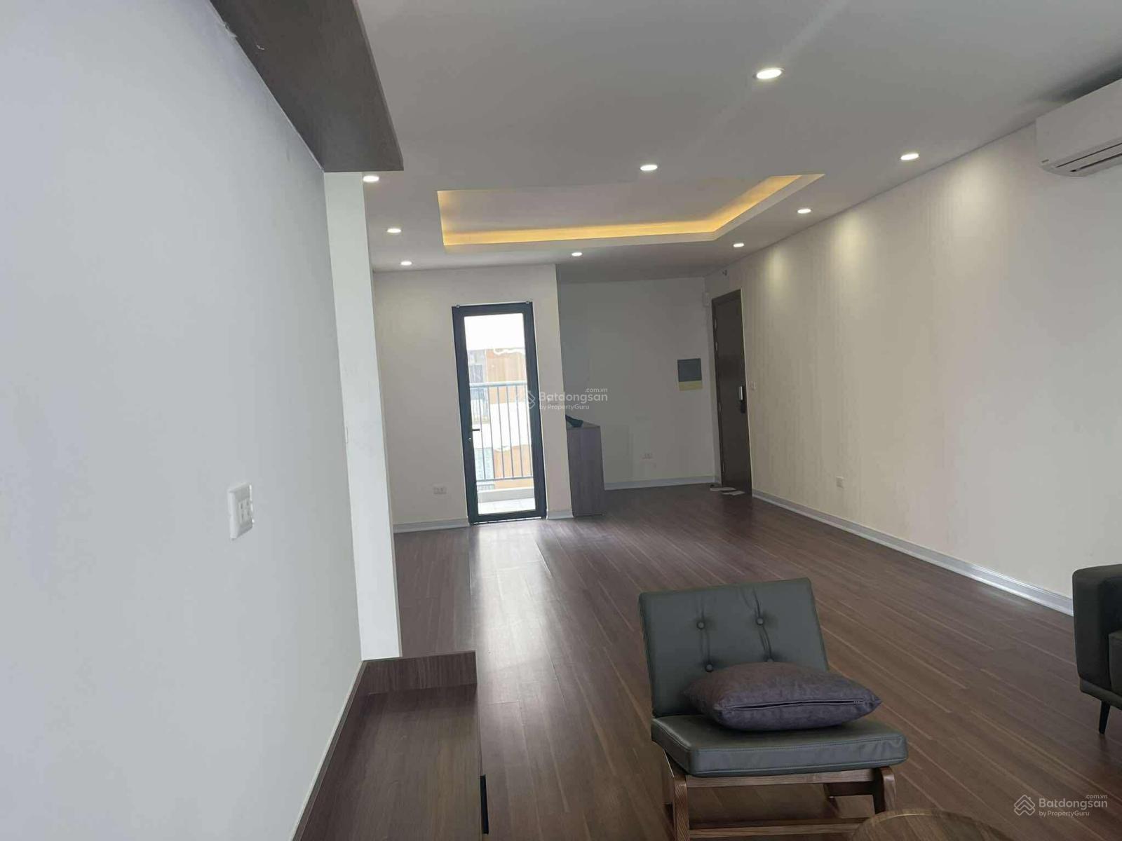 Bán gấp căn hộ chung cư 3PN full đồ bên Ngoại Giao Đoàn toà N01T5