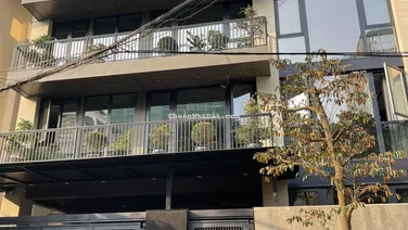 Cho thuê nhà nguyên căn - khu Hoàng Thành Villas. Dt: 120m2 * 5 tầng. Mt: 7m. Thông sàn. Thang máy