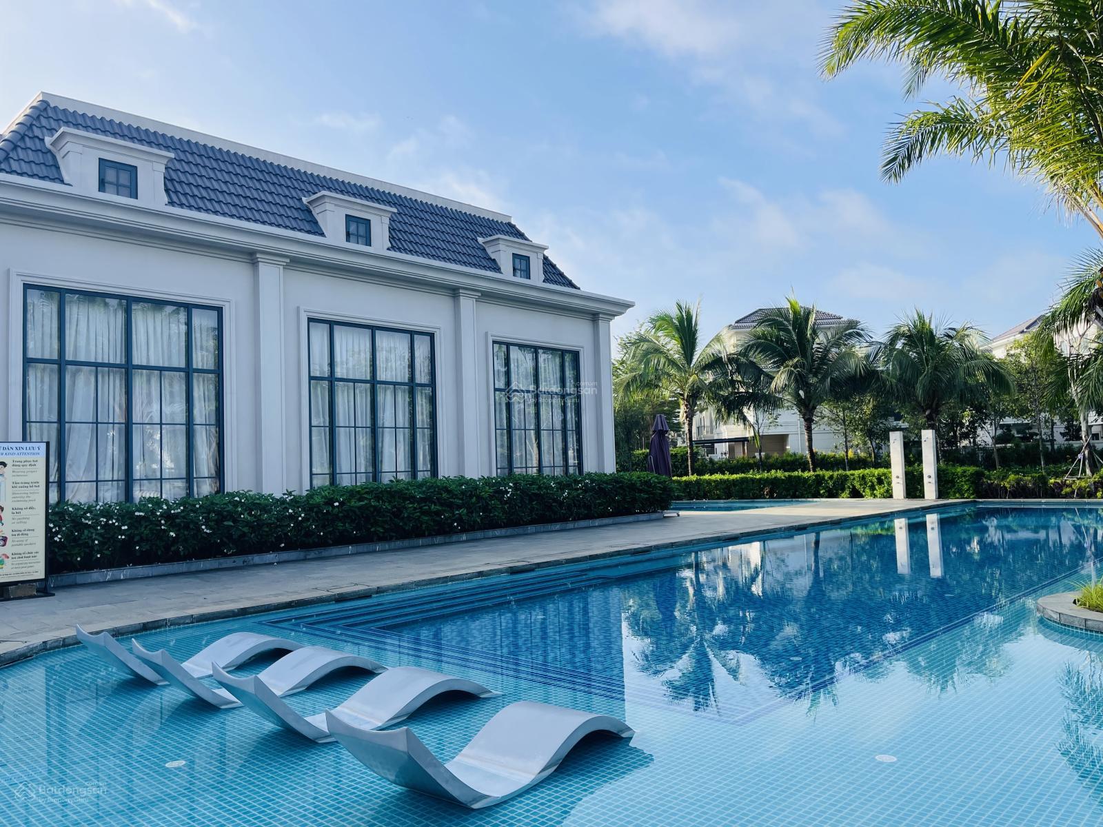 Bán dinh thự đảo Swanbay 600m2 view công viên sát hồ bơi, giá 53 tỷ