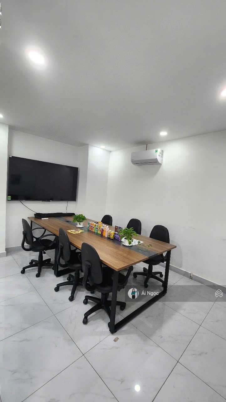 Cho thuê văn phòng tại Nguyễn Văn Vĩnh, Tân Bình, HCM, 20 triệu, 85m2 - hot!
