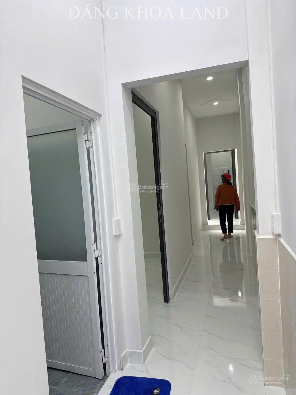 Bán nhà C4 mới - cách Lê Văn Việt 10m - hẻm thông - DT: 88m2 giá 4,75 tỷ Bán nhà C4 mới - cách Lê Văn Việt 10m - hẻm thông - DT: 88m2 giá 4,75 tỷ
