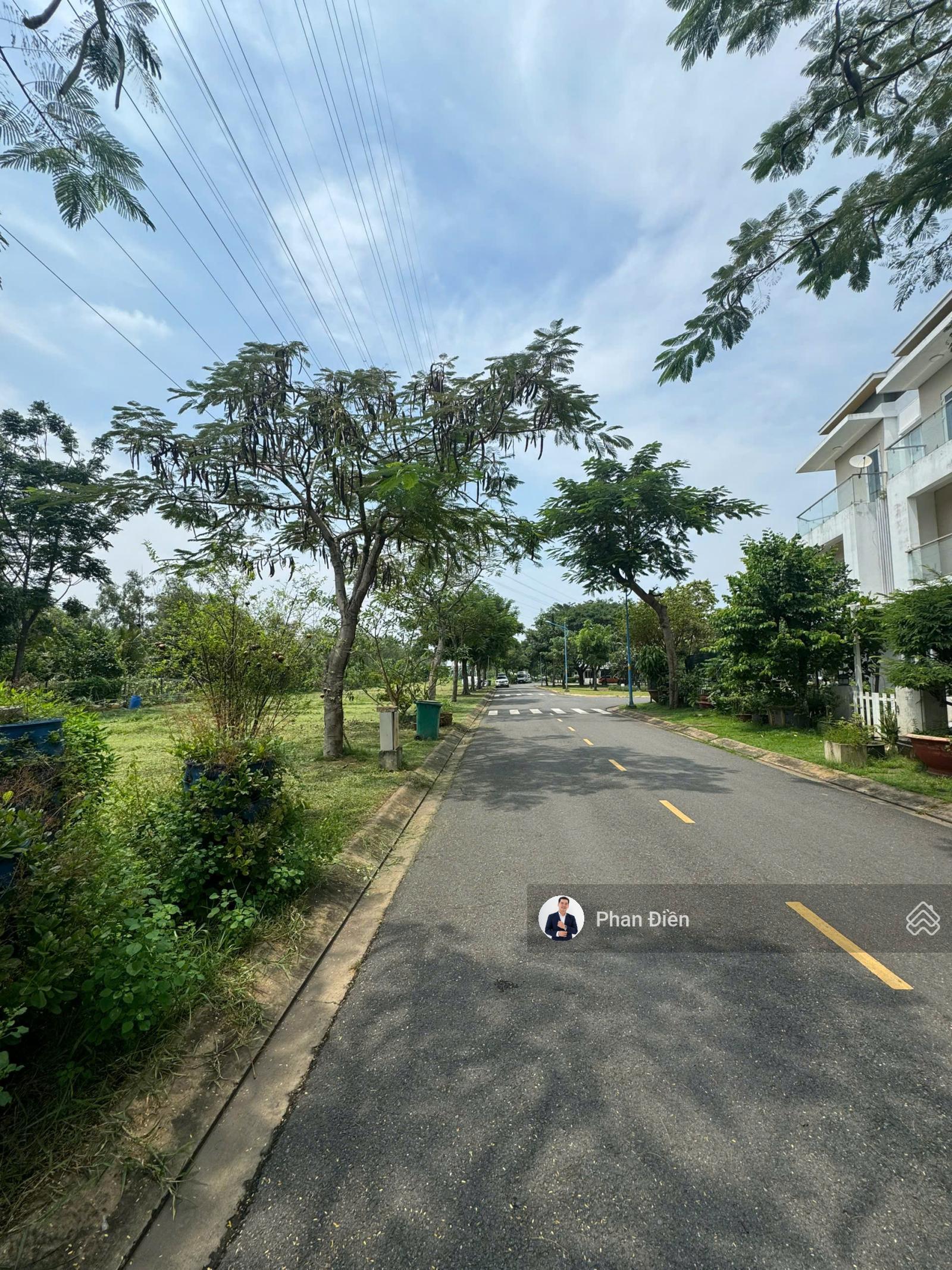 Chính chủ bán nhà phố Melosa Khang Điền 5x20m view hồ cảnh quan. Sổ hồng riêng. Gọi 0982 667 ***