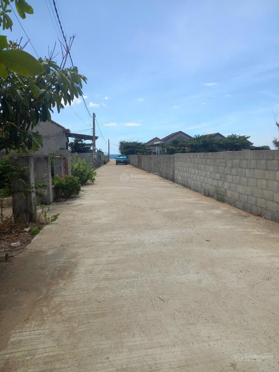 Bán căn nhà ven biển lò 1 có sẵn hồ bơi