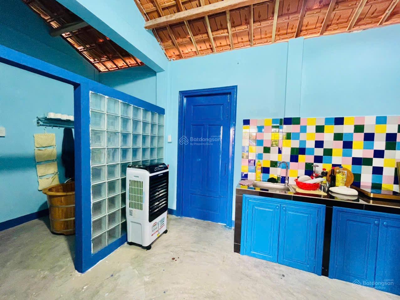 Bán căn nhà ven biển lò 1 có sẵn hồ bơi