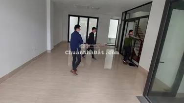 Cho thuê nhà khu đô thị hoàng thành mỗ lao,đường nguyễn văn lộc,120m * 5 tâng,MT 7m,có thang máy