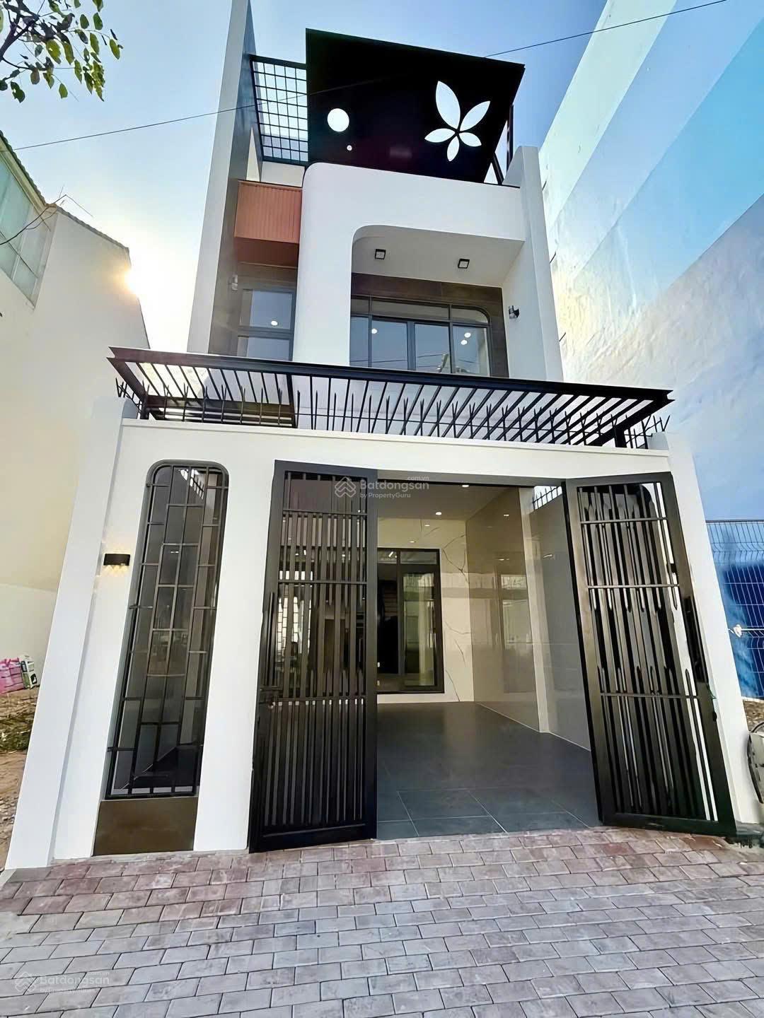 Bán nhà riêng tại Hồ Văn Cống, Tương Bình Hiệp, Thủ Dầu Một, Bình Dương, 2,2 tỷ, 150m2