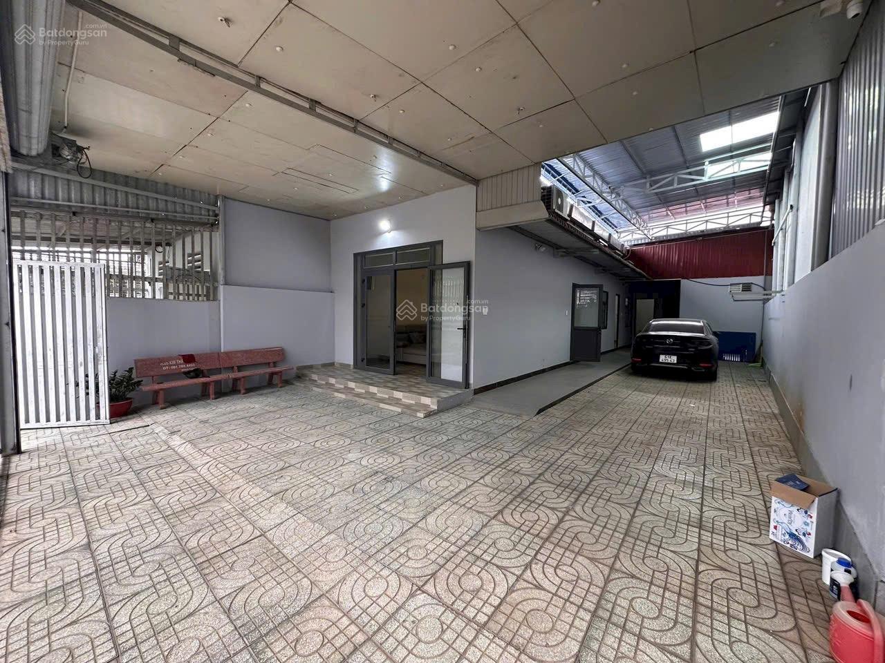 Bán đất tặng căn nhà 8x25m, nở hậu 9m, ngay sát KDC Phú Hòa 1. Giá chỉ: 6 tỷ 4 còn thương lượng