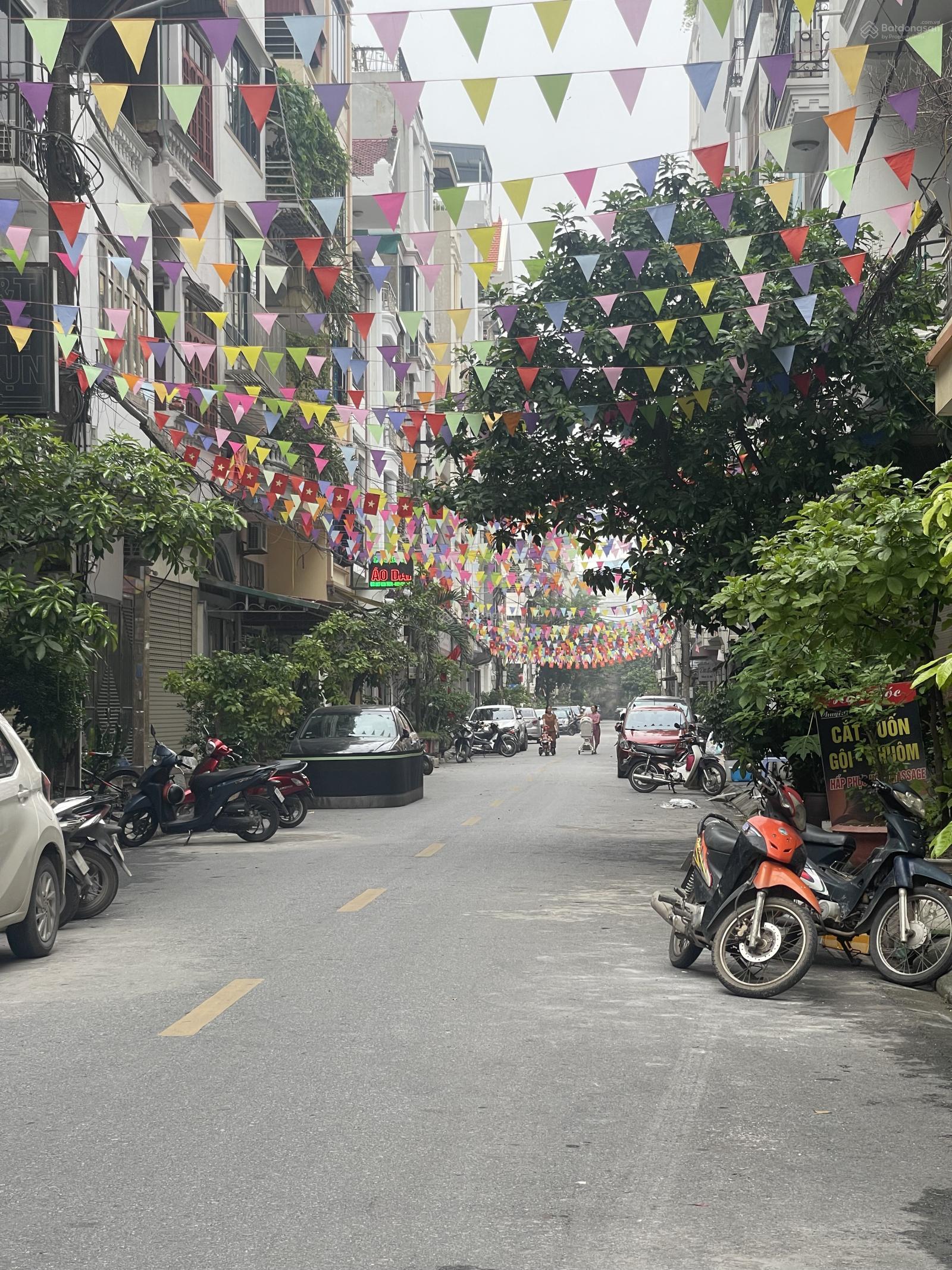 Cho thuê nhà riêng mặt phố Trần Đăng Ninh, diện tích 40m2, kinh doanh - văn phòng