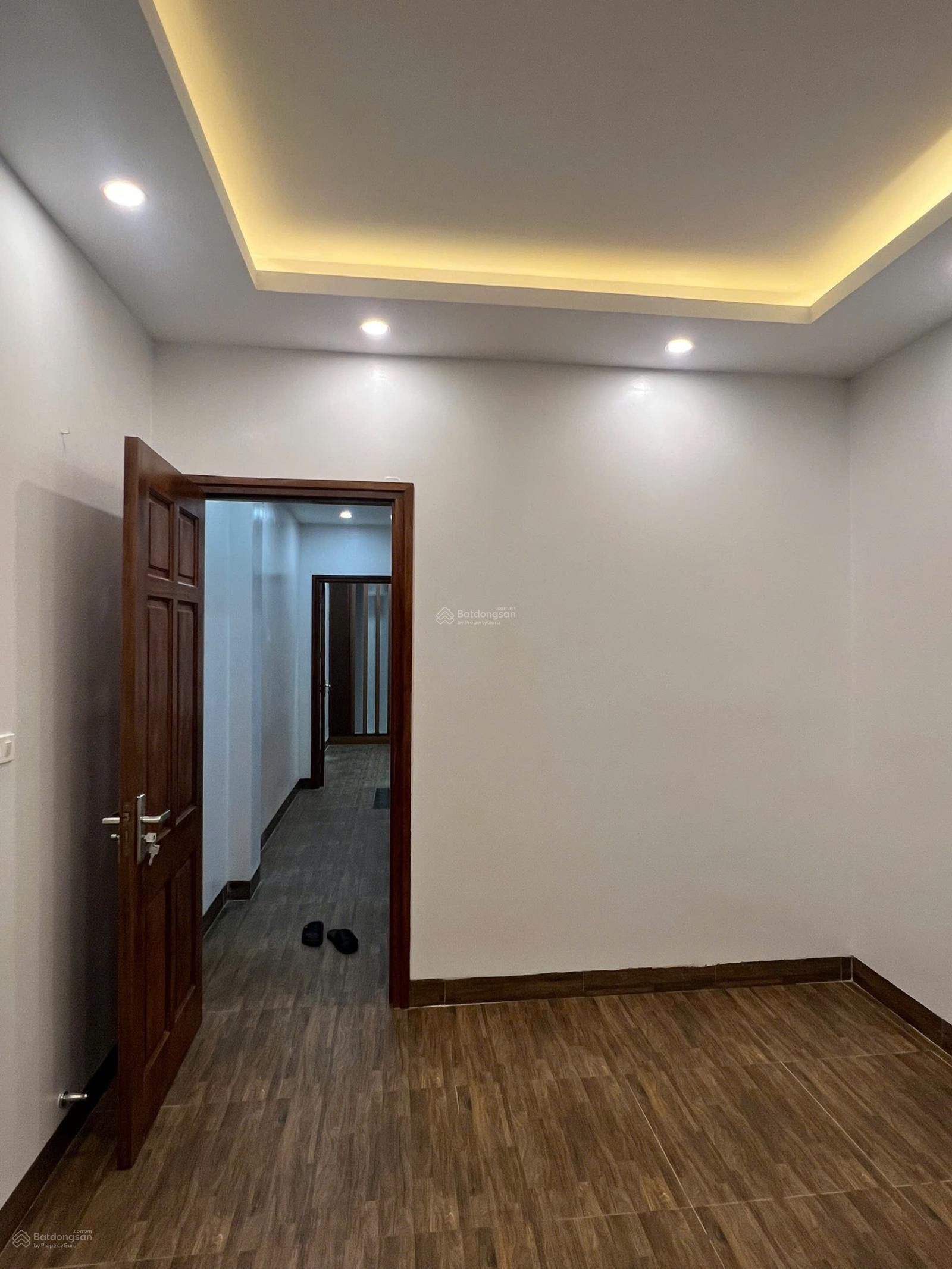 Bán nhà phú mỹ . Lê đức thọ .dt. 35 m2 * 6 tầng . 7 pn . 6 wc. Ngõ 2 m .ở và cho thuê quá đỉnh .