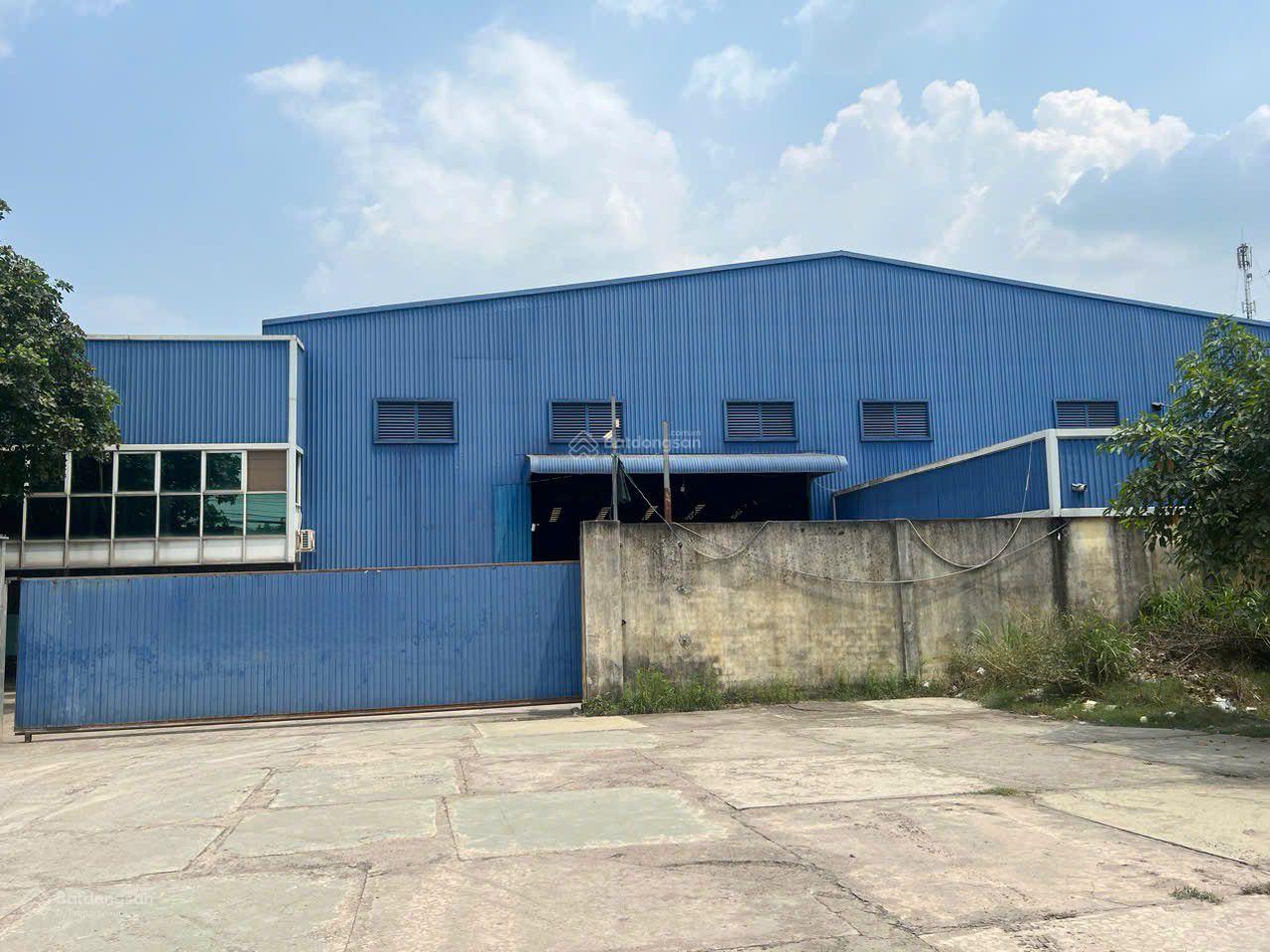 Chính chủ cần bán: Đất và nhà xưởng 11000m2 đất SKC. Bán: 70 tỷ