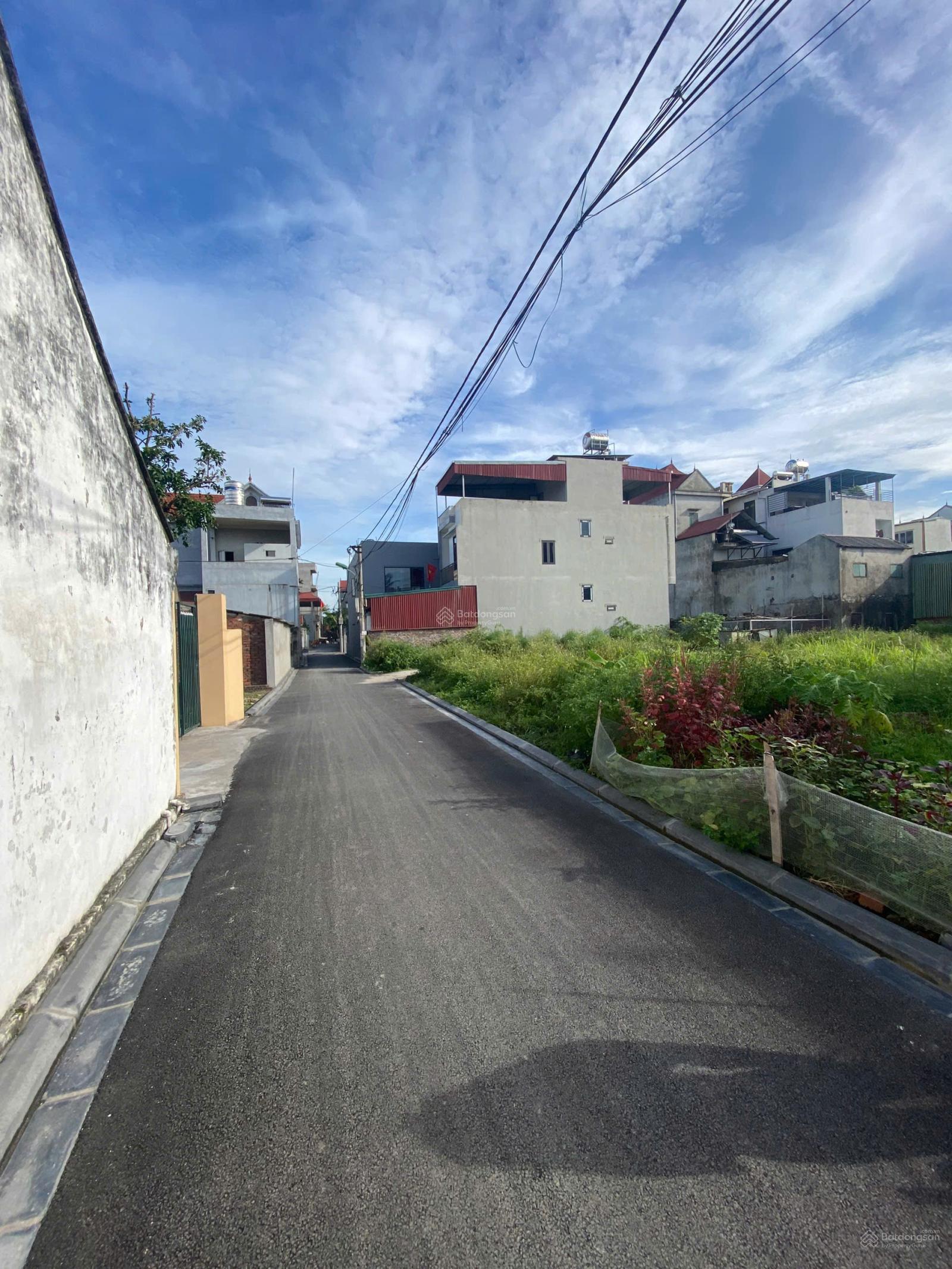Cần bán gấp mảnh đất thôn Khê Nữ - Nguyên Khê - Đông Anh. 74,3m2, đường oto, rẻ hơn TT mua là thắng