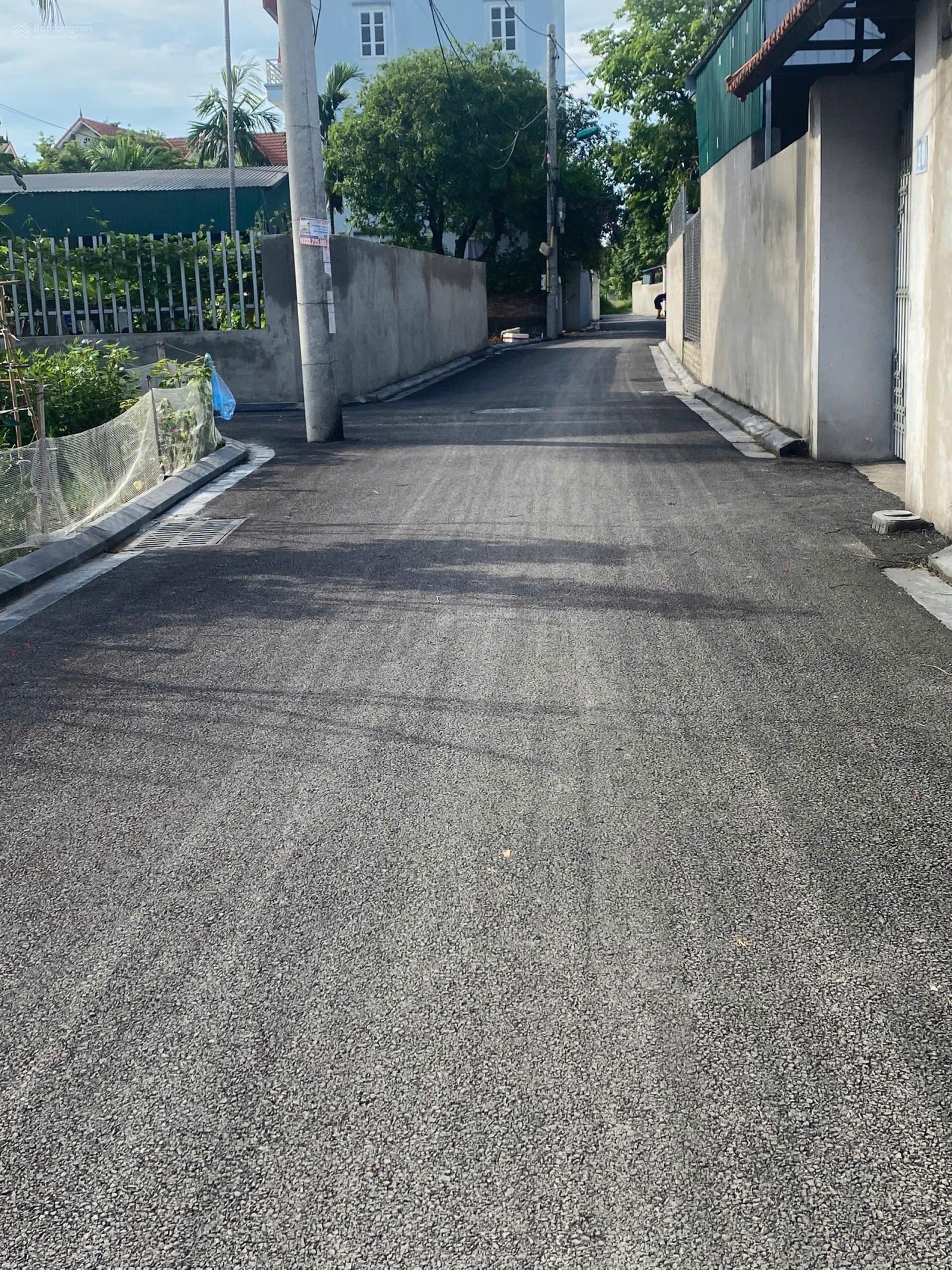 Cần bán gấp mảnh đất thôn Khê Nữ - Nguyên Khê - Đông Anh. 74,3m2, đường oto, rẻ hơn TT mua là thắng