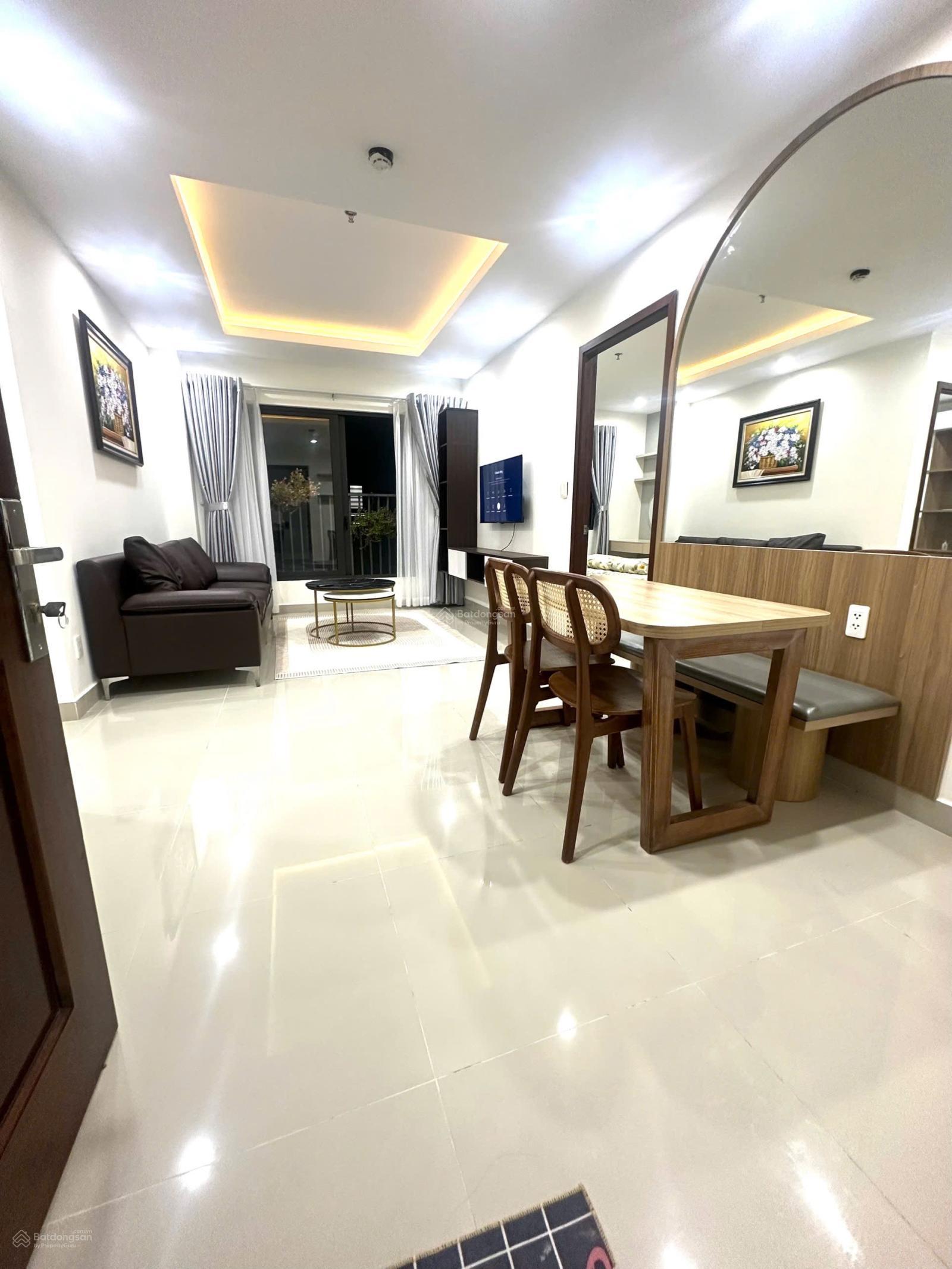 Cho thuê căn 70 m2, 2PN, 2WC, view mát giá 12 triệu full nội thất , Lh 0906 549 *** Sơn