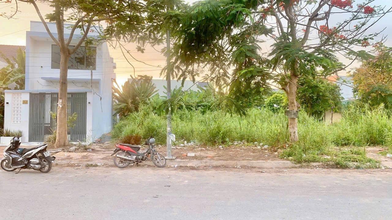 Cô khách gửi bán Đất MT Đường Chi Lăng, Phường 12, Vũng Tàu, 855 triệu,80 m2 Full thổ cư. Sổ Riêng