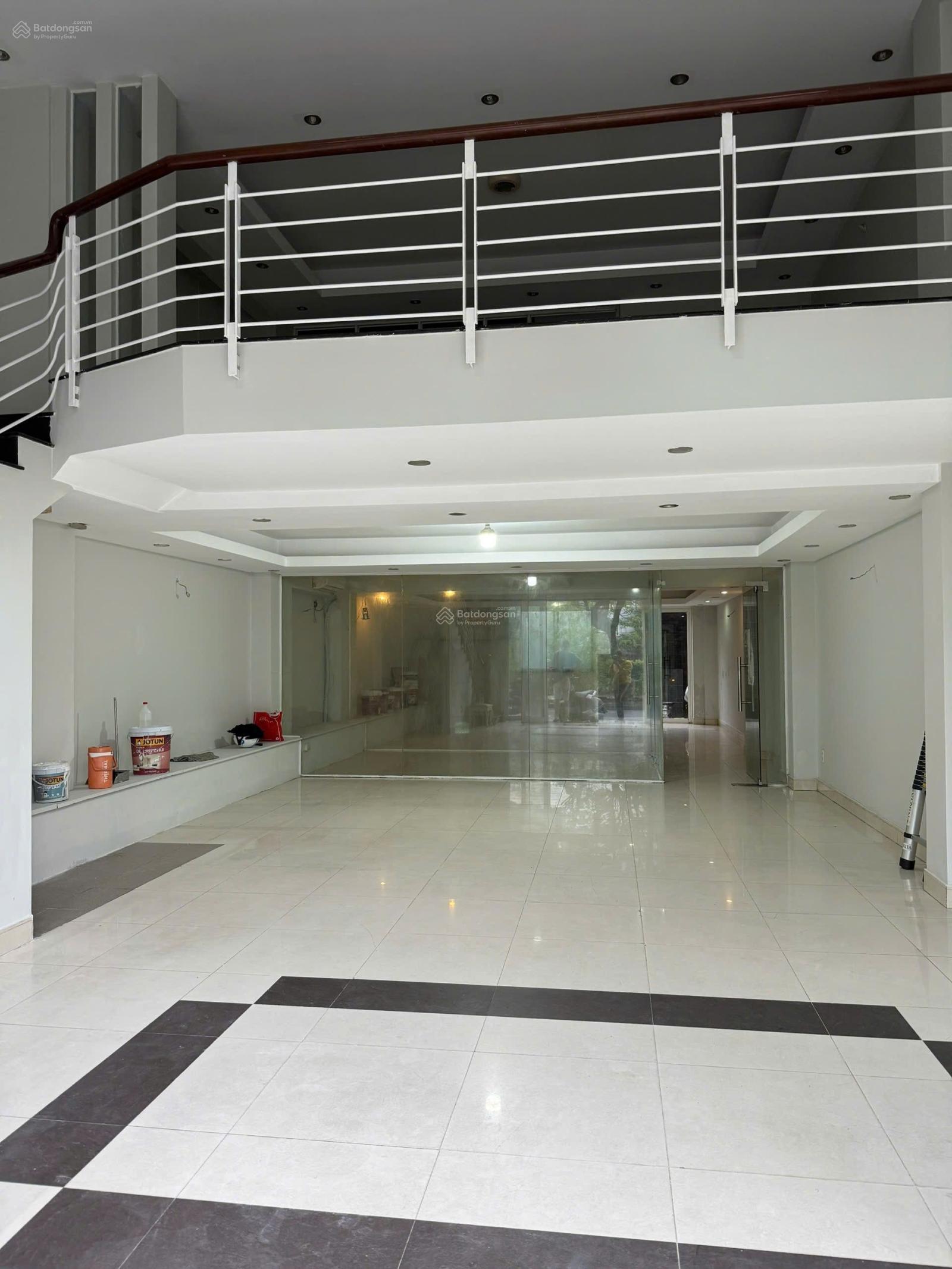 Nhà Mặt Tiền Hoàng Quốc Việt 1 Trệt Lửng 3 Lầu 6x20m 5 Phòng . Gần Nguyễn Lương Bằng