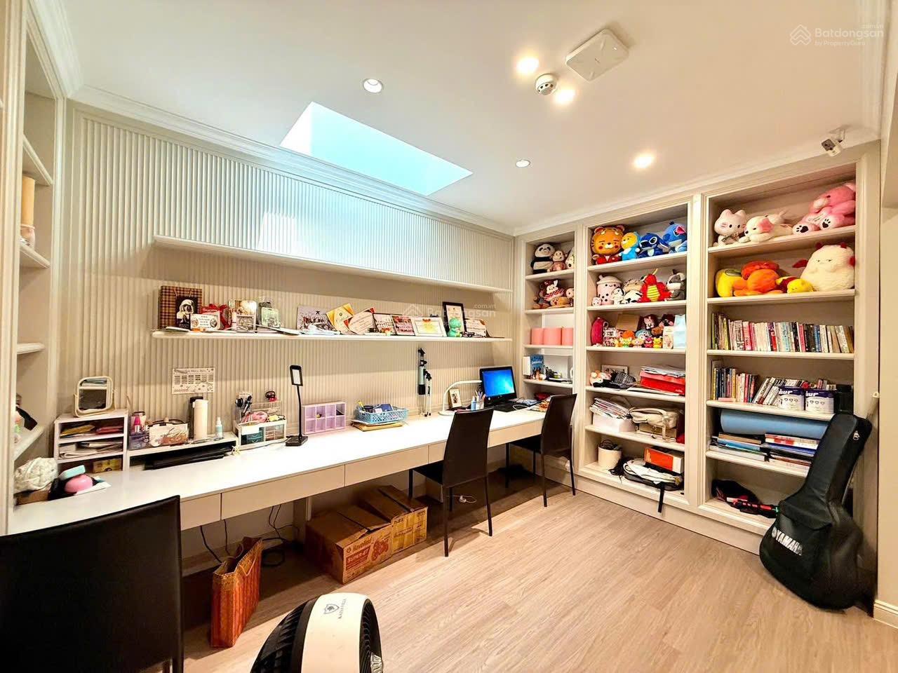 Lô góc, kinh doanh, thang máy Ngô Thì Nhậm, Hà Đông. 51m2, 5 tầng, giá chỉ 13,5 tỷ