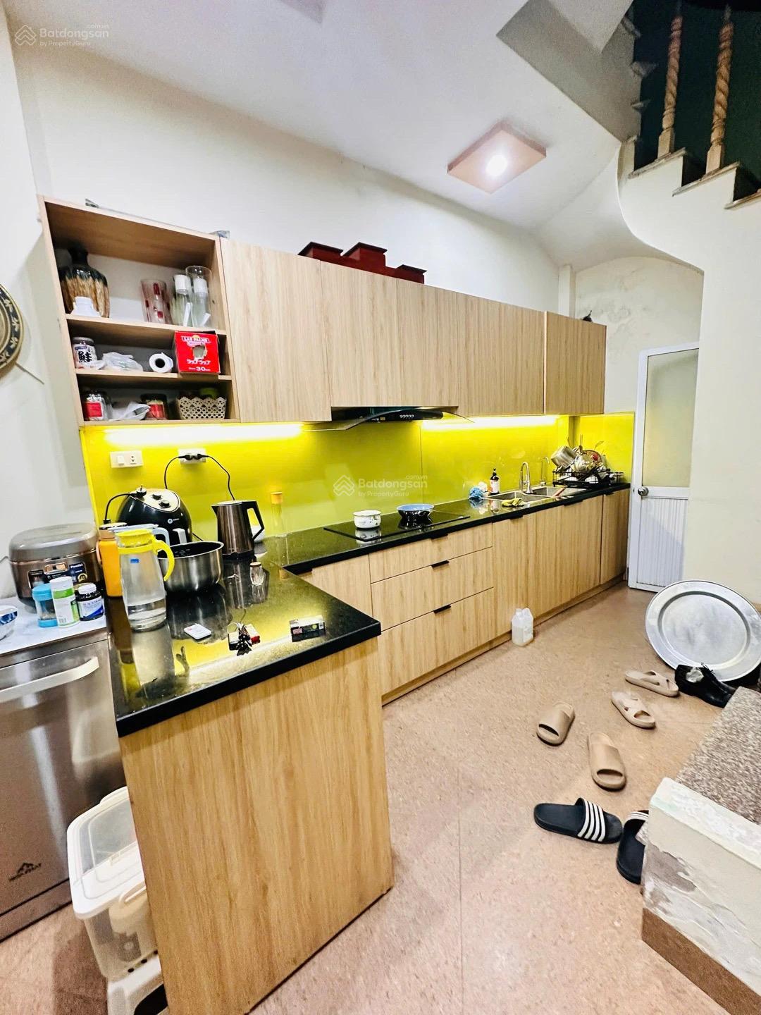 Bán Nhà dân tự xây 30m2, 8,9 tỷ, 3PN, 4WC tại Yên Hòa, Cầu Giấy, giá cực tốt. 15m ra phố Yên Hoà