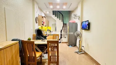 Bán Nhà dân tự xây 30m2, 8,9 tỷ, 3PN, 4WC tại Yên Hòa, Cầu Giấy, giá cực tốt. 15m ra phố Yên Hoà