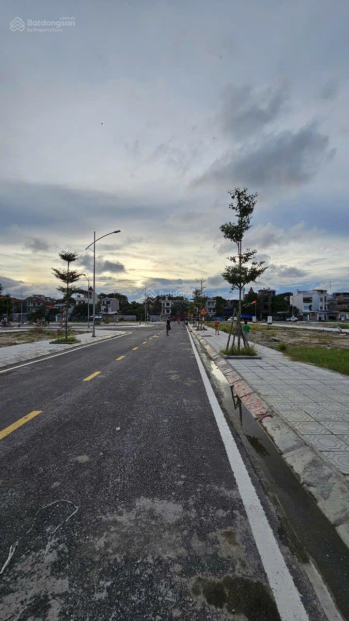 Chỉ 2,29 tỷ cho lô tái định cư Phương Khê gần bệnh viện Nhi Đức. Diện tích 44m2 đường 7m, xây đẹp