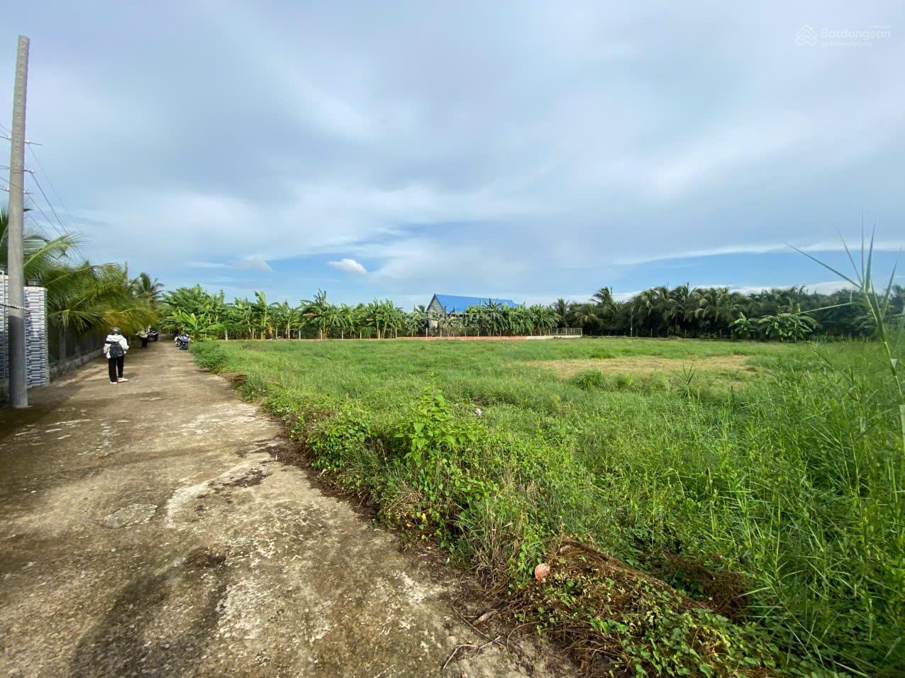 Chủ định cư mỹ cần bán nhanh 2 nền đất liền kề, phường Trung An đất thổ cư, sổ riêng, đường ô tô 5m